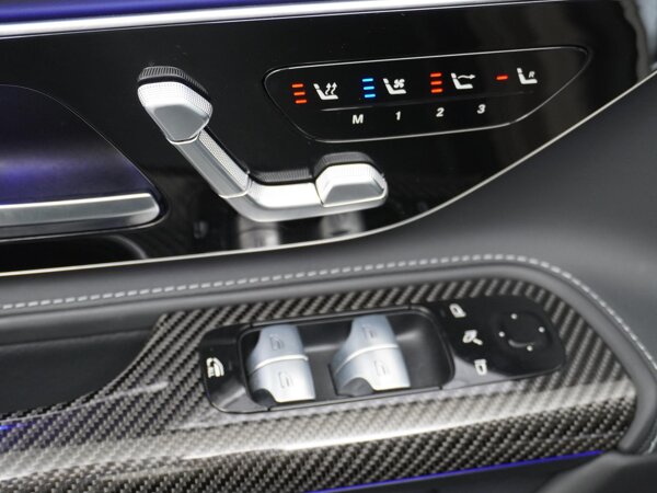 Stoelventilatie/-verwarming vooraan Stoelventilatie/-verwarming vooraan