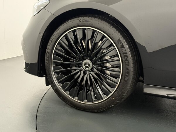 Multispaakse lichtmetalen AMG-velgen zwart