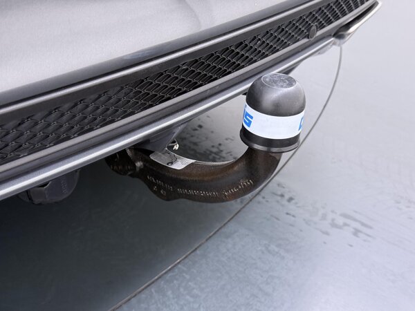 Trekhaak met ESP® aanhangwagenstabilisatie en elektrische ontgrendeling