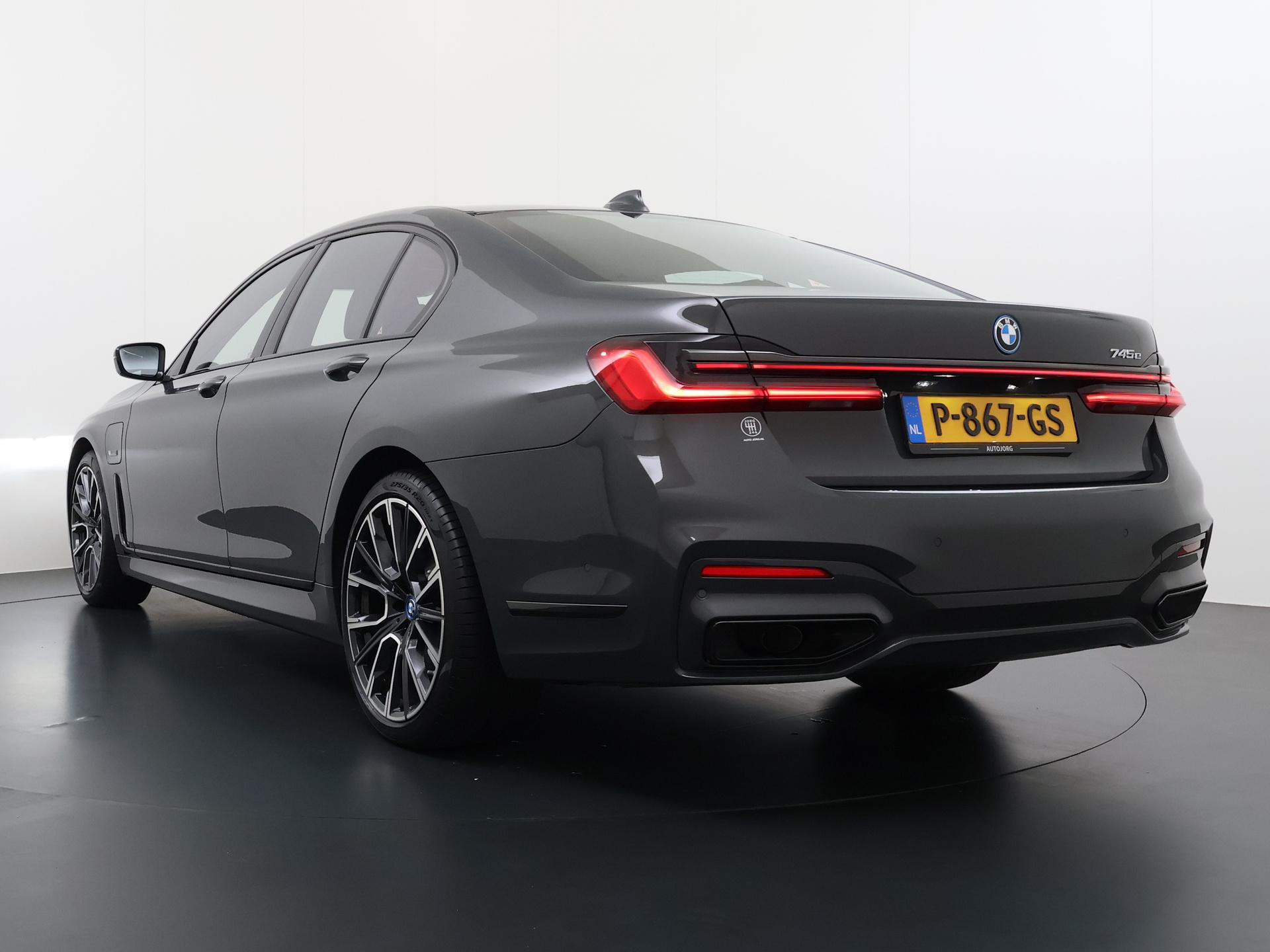 BMW 7-serie 745e High Executive - Afbeelding 3