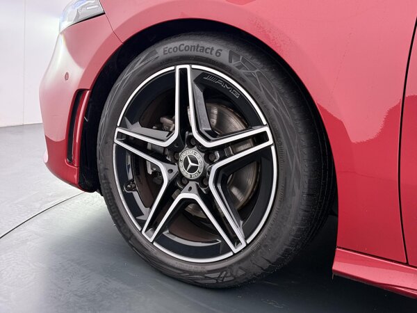 17" 10-spaakse lichtmetalen velgen 17" 10-spaakse lichtmetalen velgen