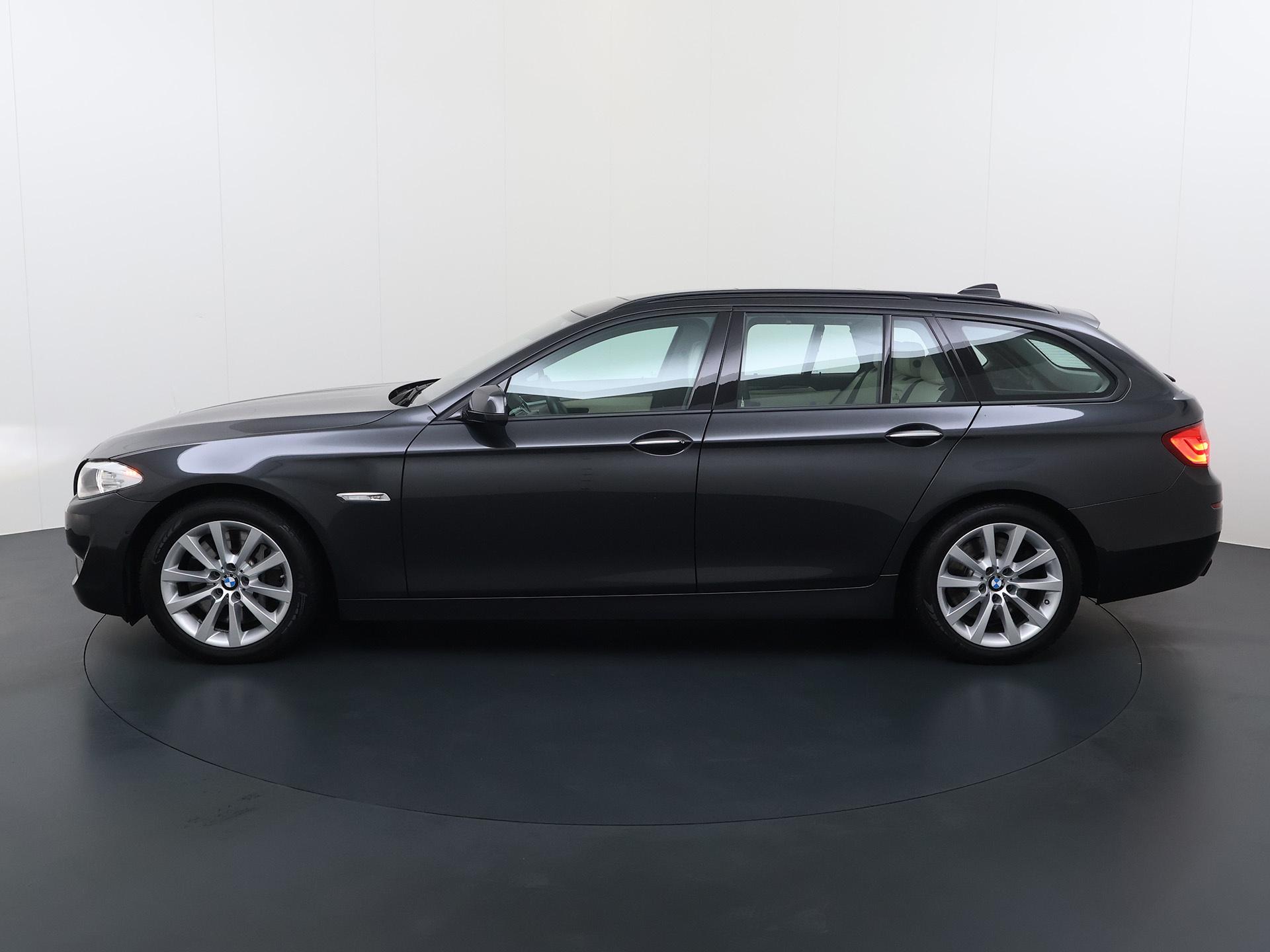 BMW 5-serie Touring 550i High Executive - Afbeelding 2