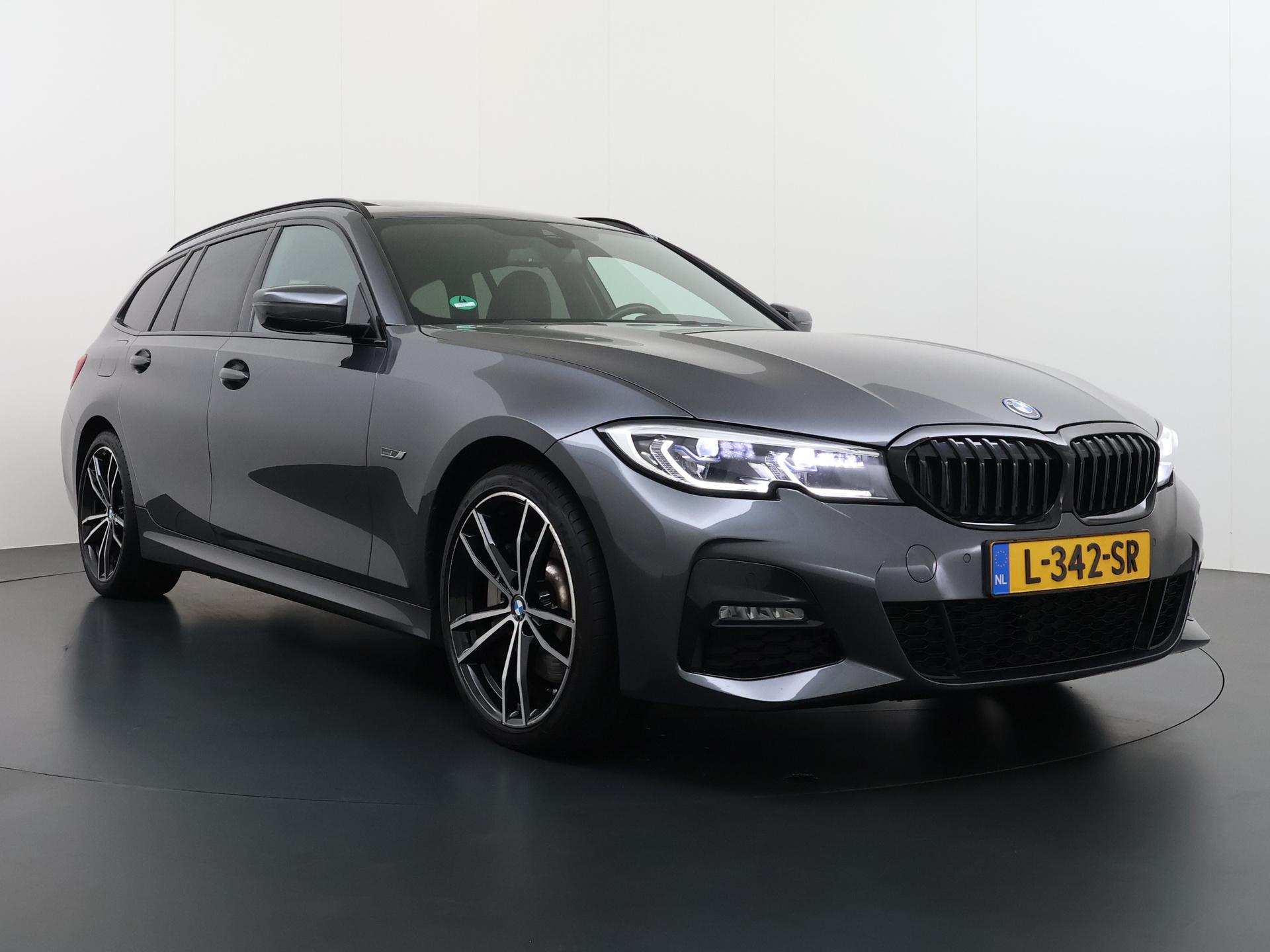 BMW 3-serie Touring 330e - Afbeelding 4