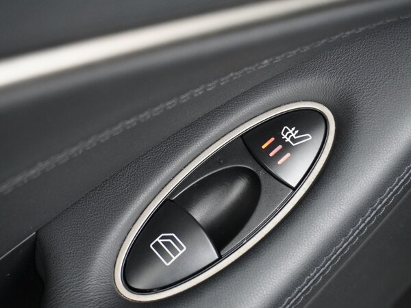 Stoelverwarming achteraan