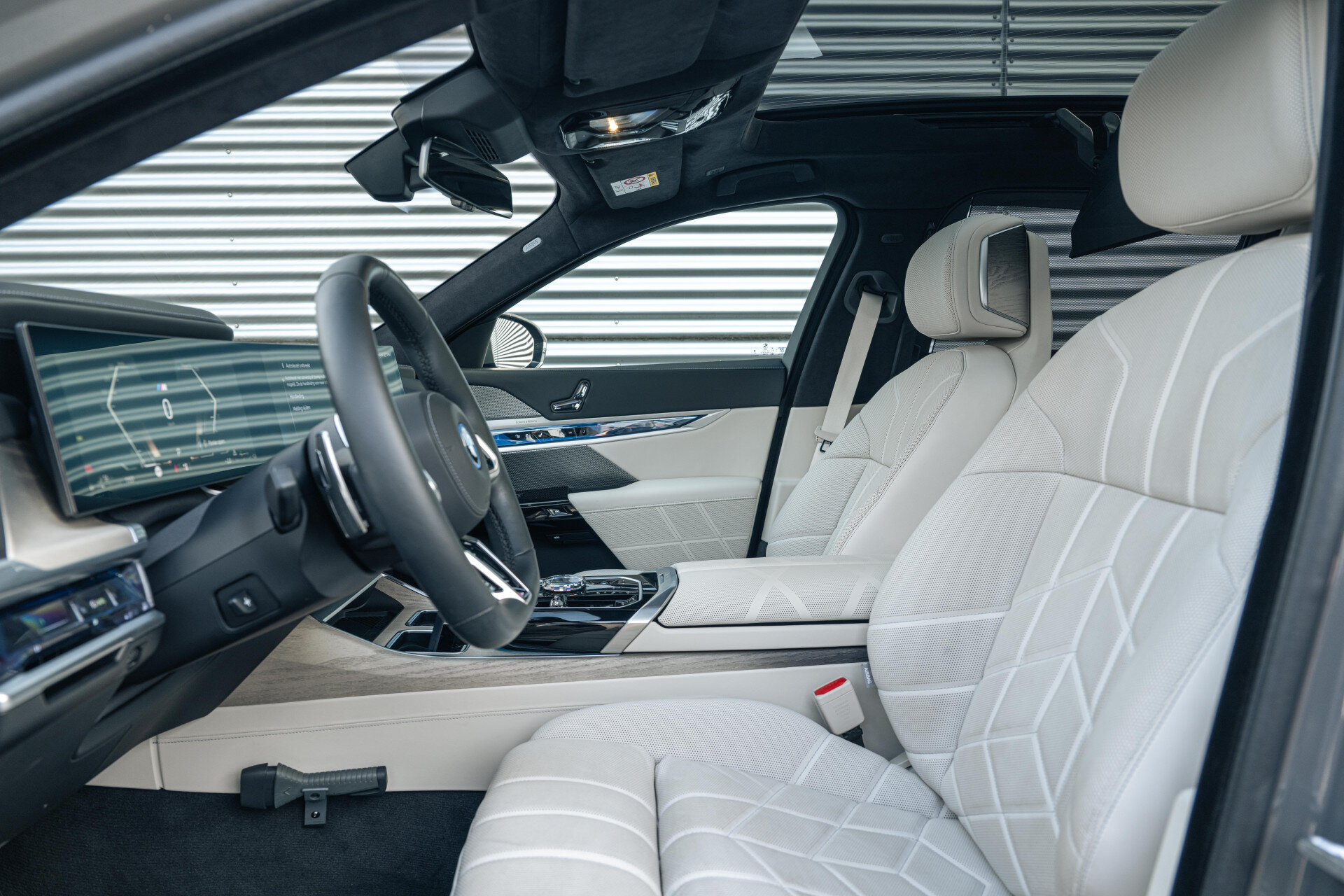 BMW 7 Serie 750e xDrive High Executive M Sport Automaat - Afbeelding 4