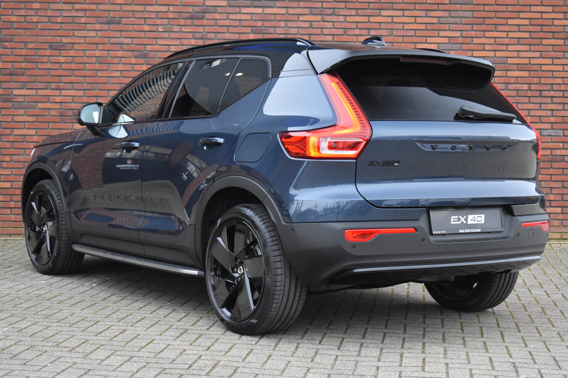 Volvo EX40 Twin Motor 408PK Ultra Black Edition 82 kWh - Afbeelding 3
