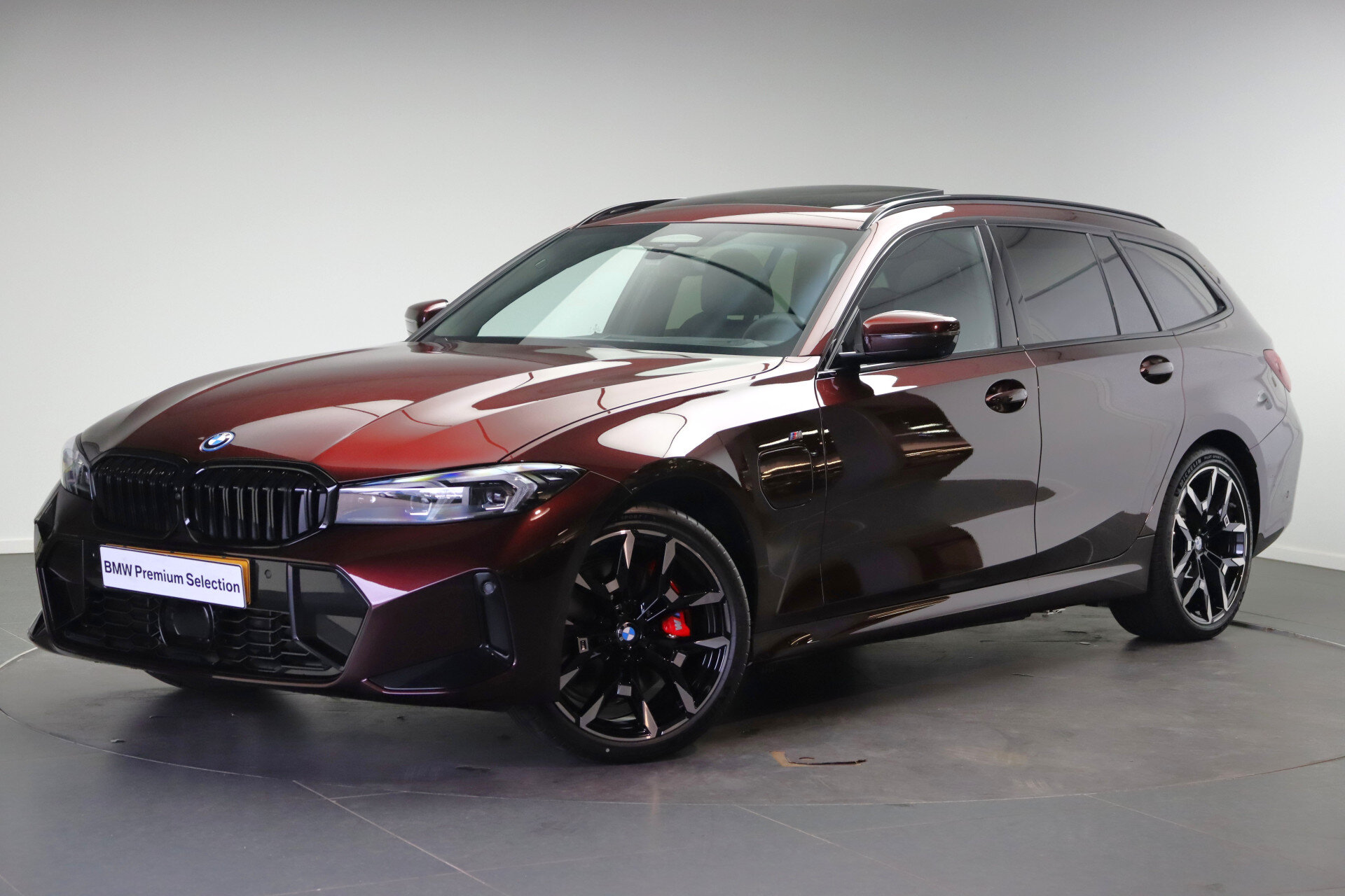 BMW 3 Serie Touring 330e High Executive M Sport Automaat