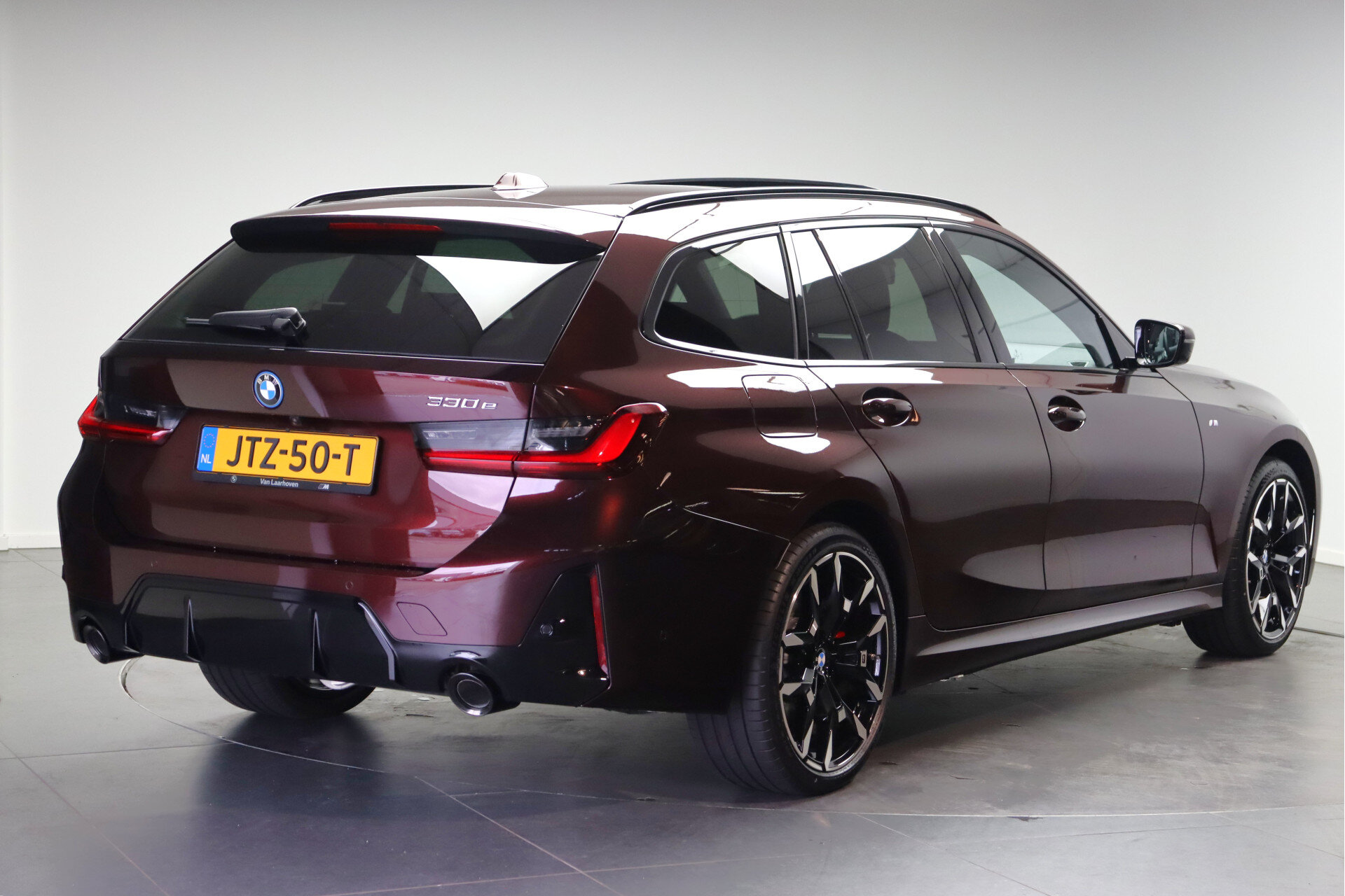 BMW 3 Serie Touring 330e High Executive M Sport Automaat - Afbeelding 3