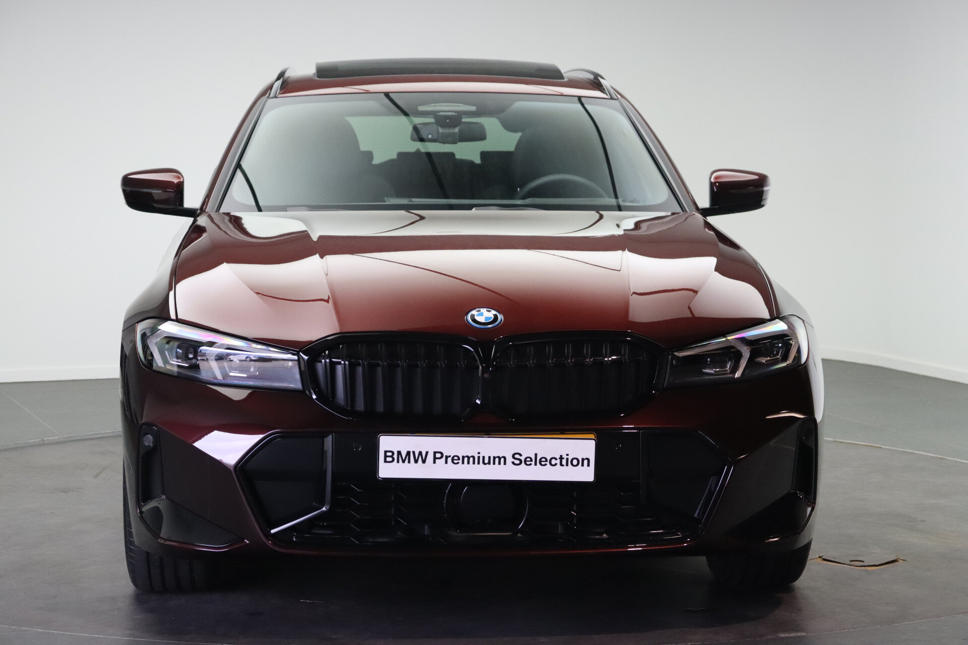 BMW 3 Serie Touring 330e High Executive M Sport Automaat - Afbeelding 5