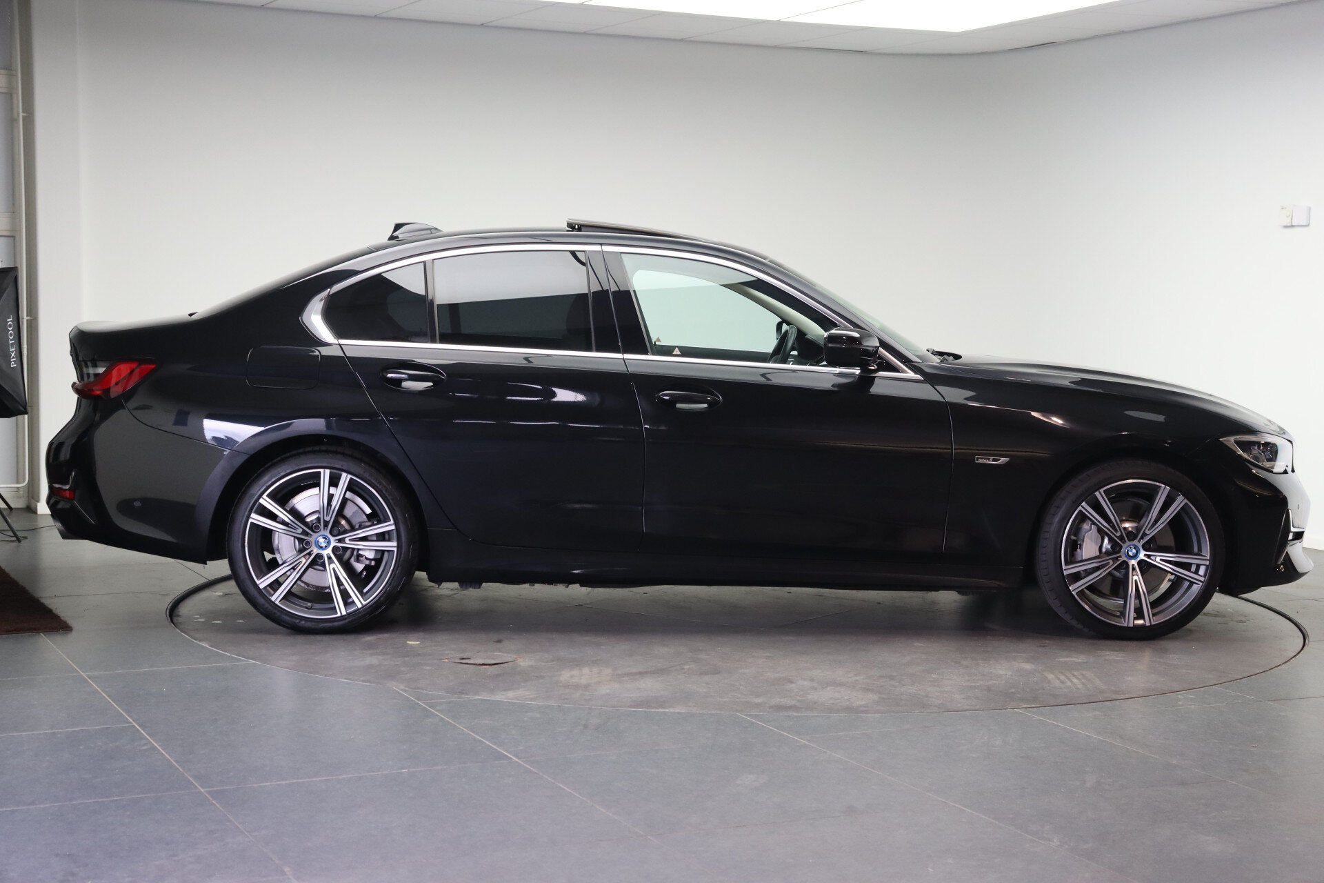 BMW 3 Serie 330e High Executive Luxury Line Automaat - Afbeelding 4