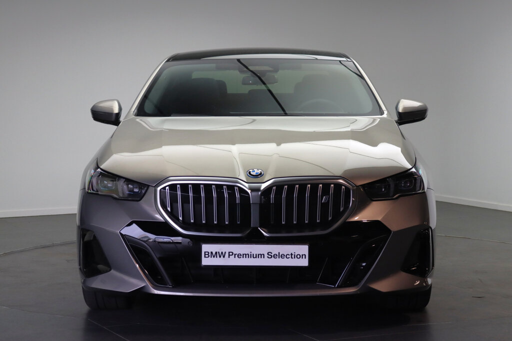 BMW i5 5