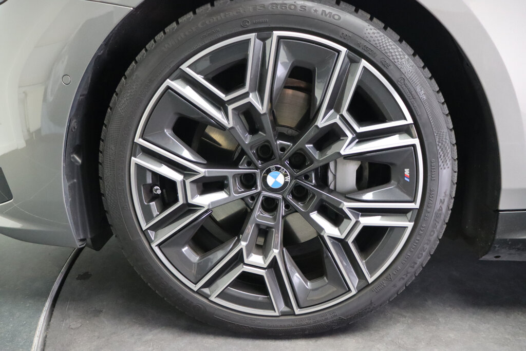 BMW i5 7