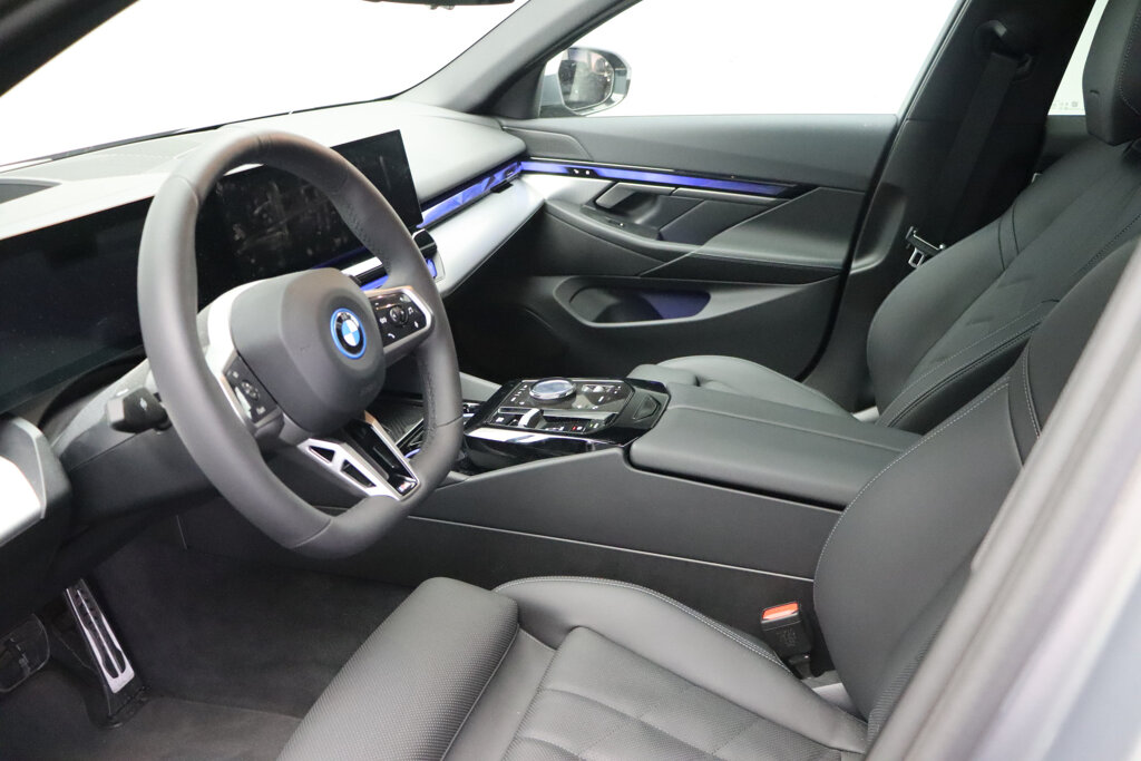 BMW i5 9