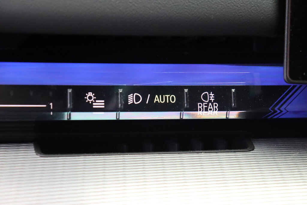 BMW i5 12