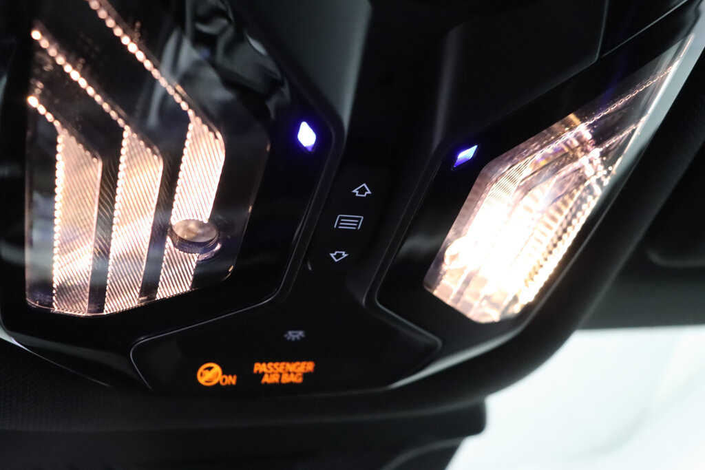 BMW i5 21