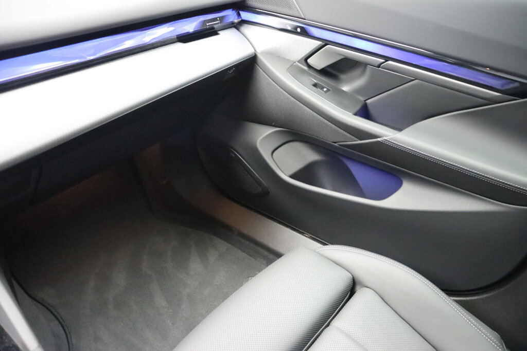 BMW i5 22