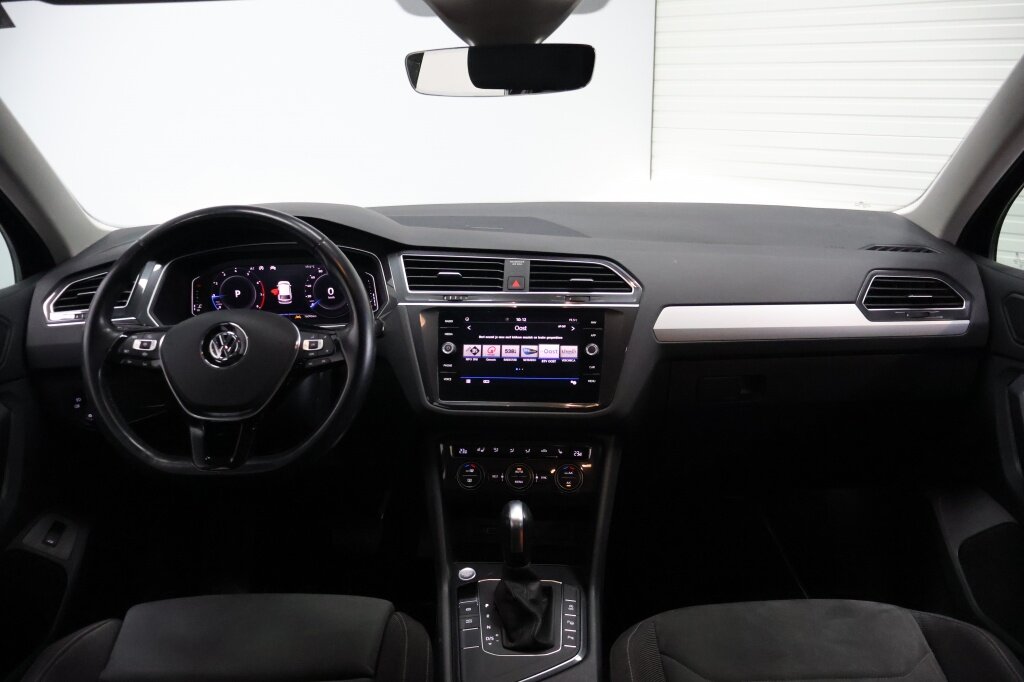 Volkswagen Tiguan 1.5 TSI ACT Highline Automaat | Trekhaak | ACC | LED - Afbeelding 2