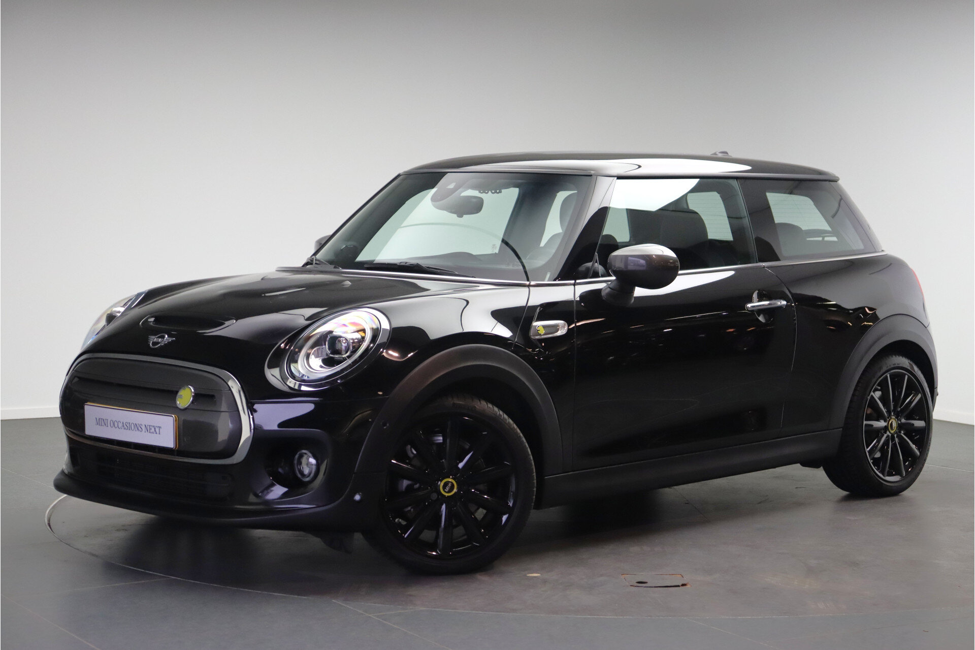 MINI Electric Charged