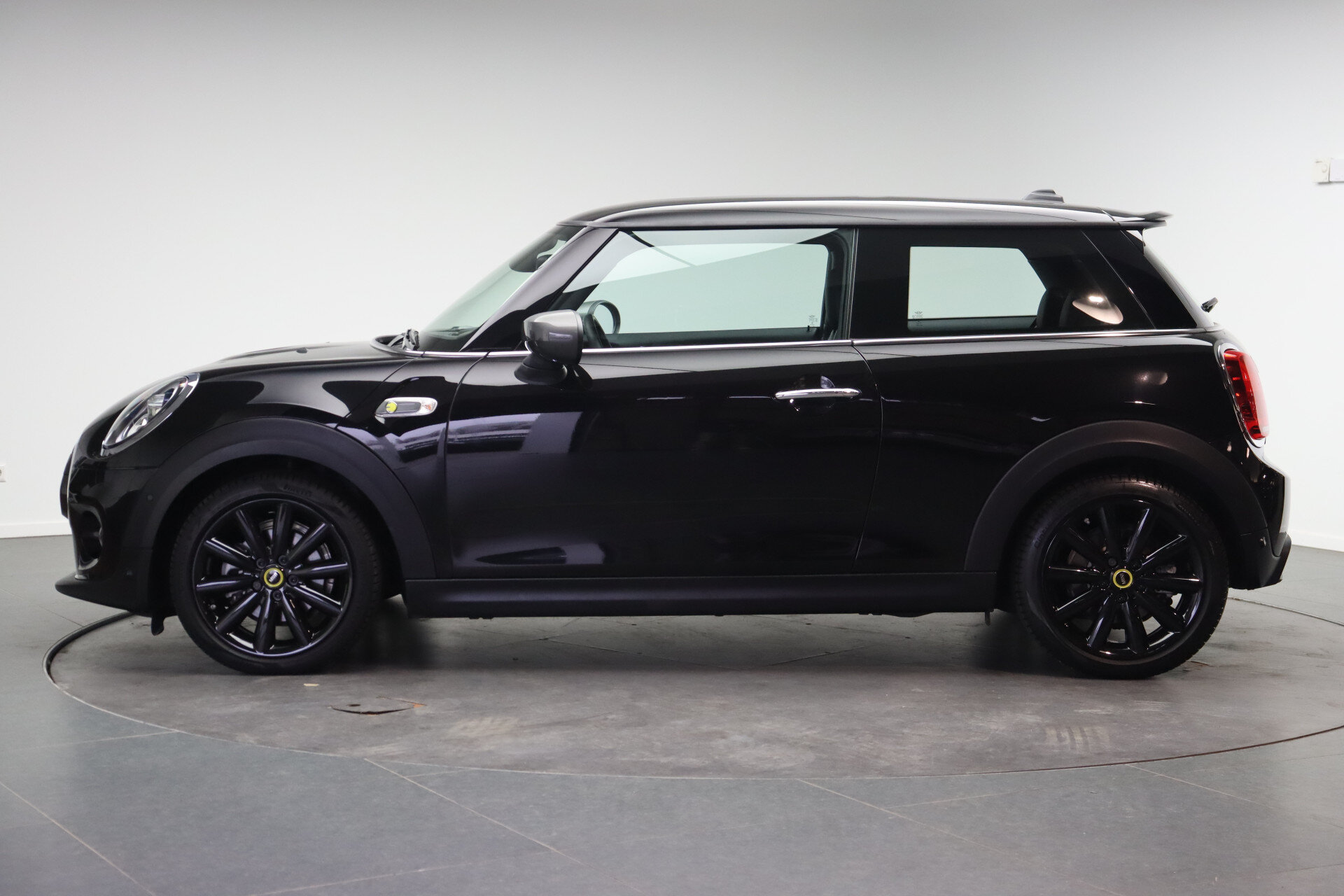 MINI Electric Charged - Afbeelding 2