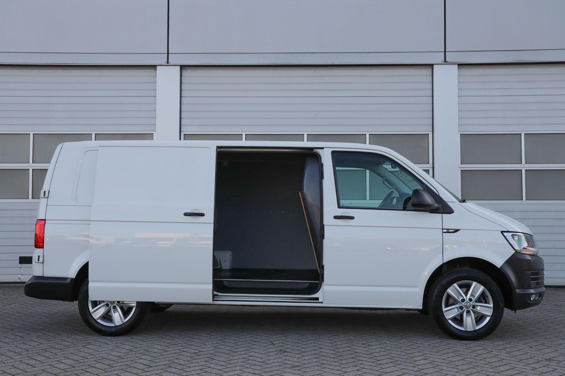 Volkswagen Transporter 2.0 TDI 102pk L2H1 Highline - Afbeelding 4