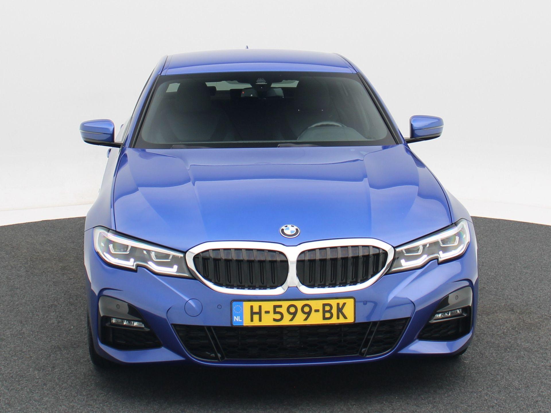BMW 3-serie 330i Executive Edition 259 Pk Automaat - Afbeelding 4