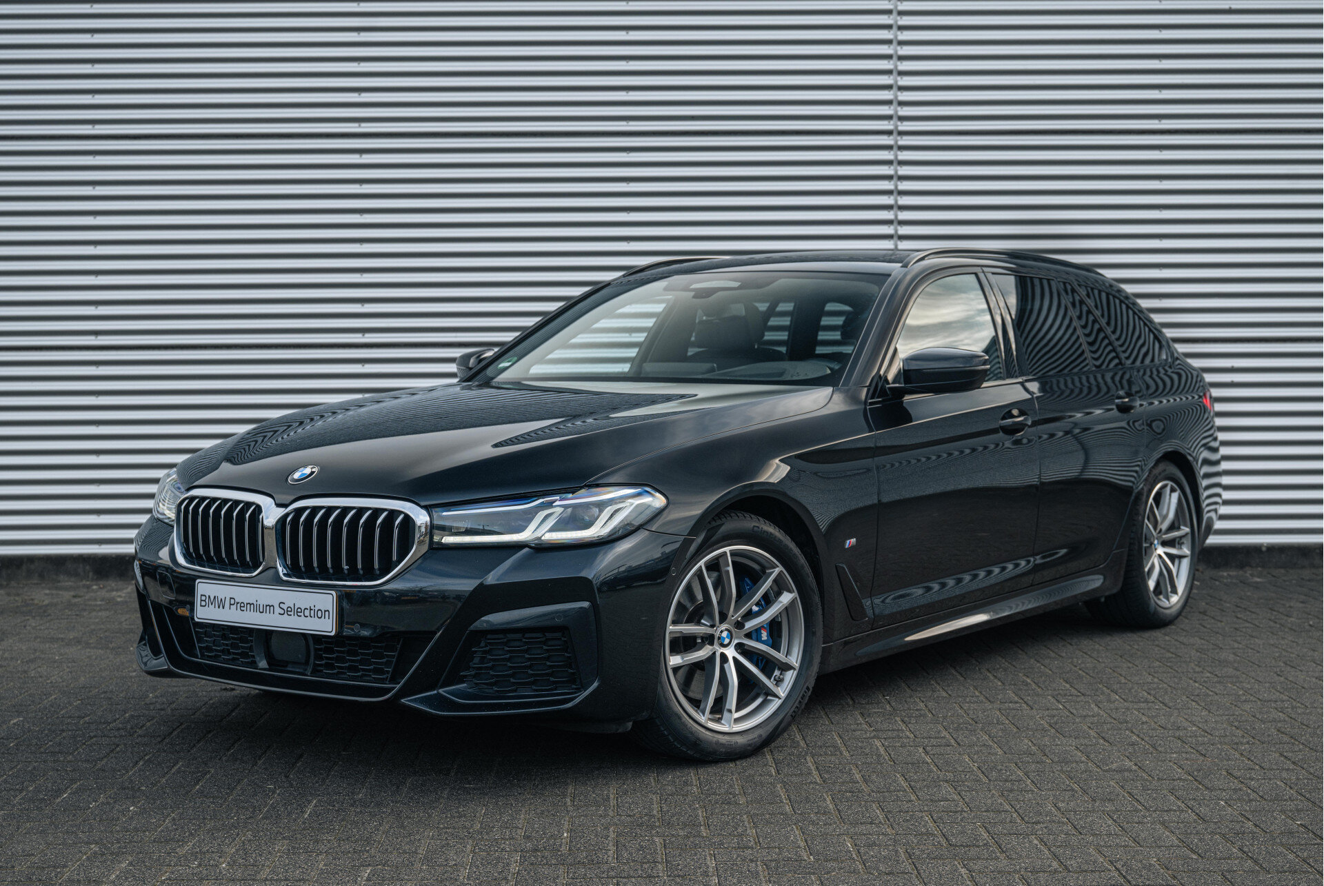 BMW 5 Serie Touring 530i xDrive High Executive M Sport Automaat