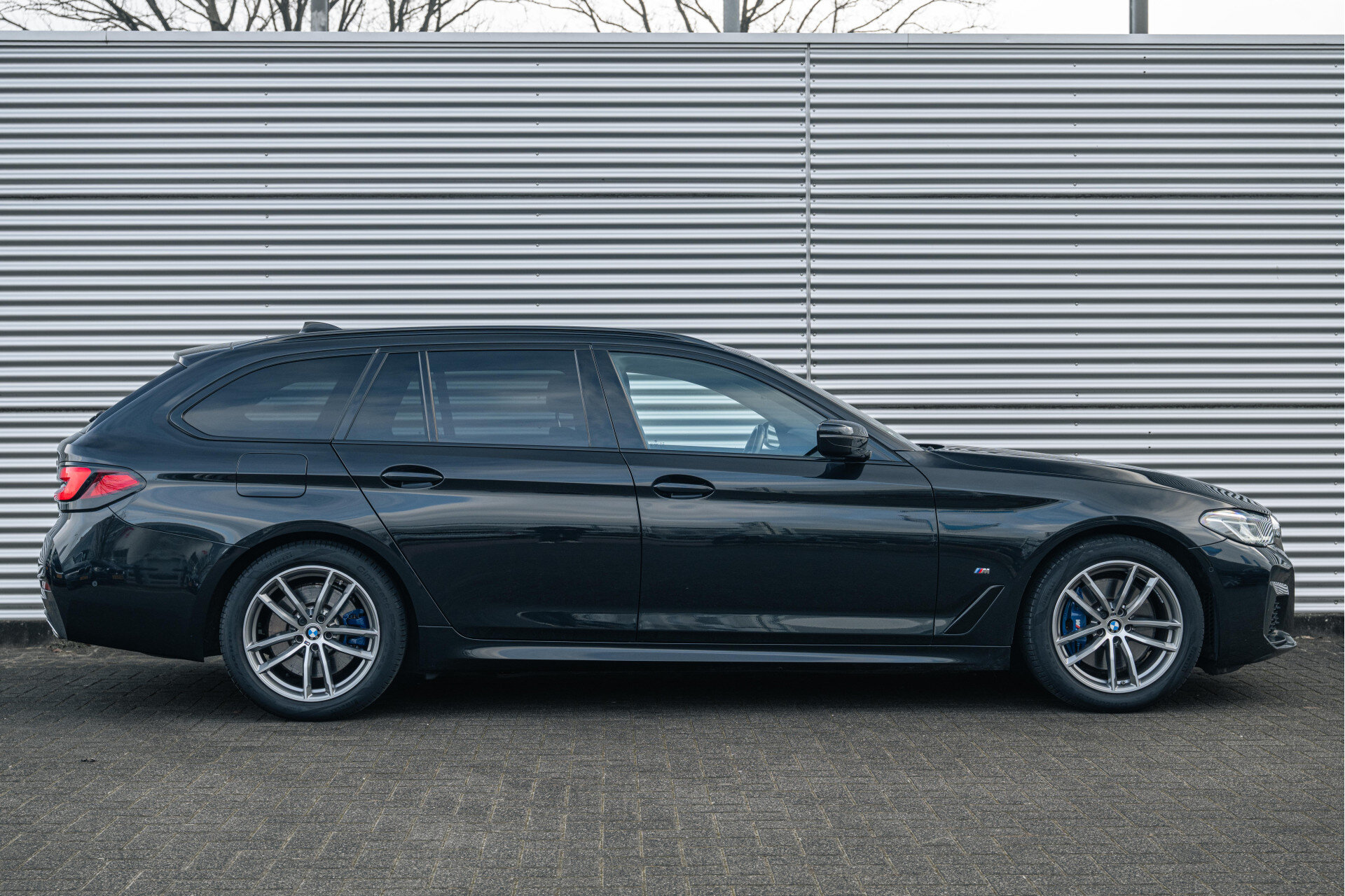 BMW 5 Serie Touring 530i xDrive High Executive M Sport Automaat - Afbeelding 3