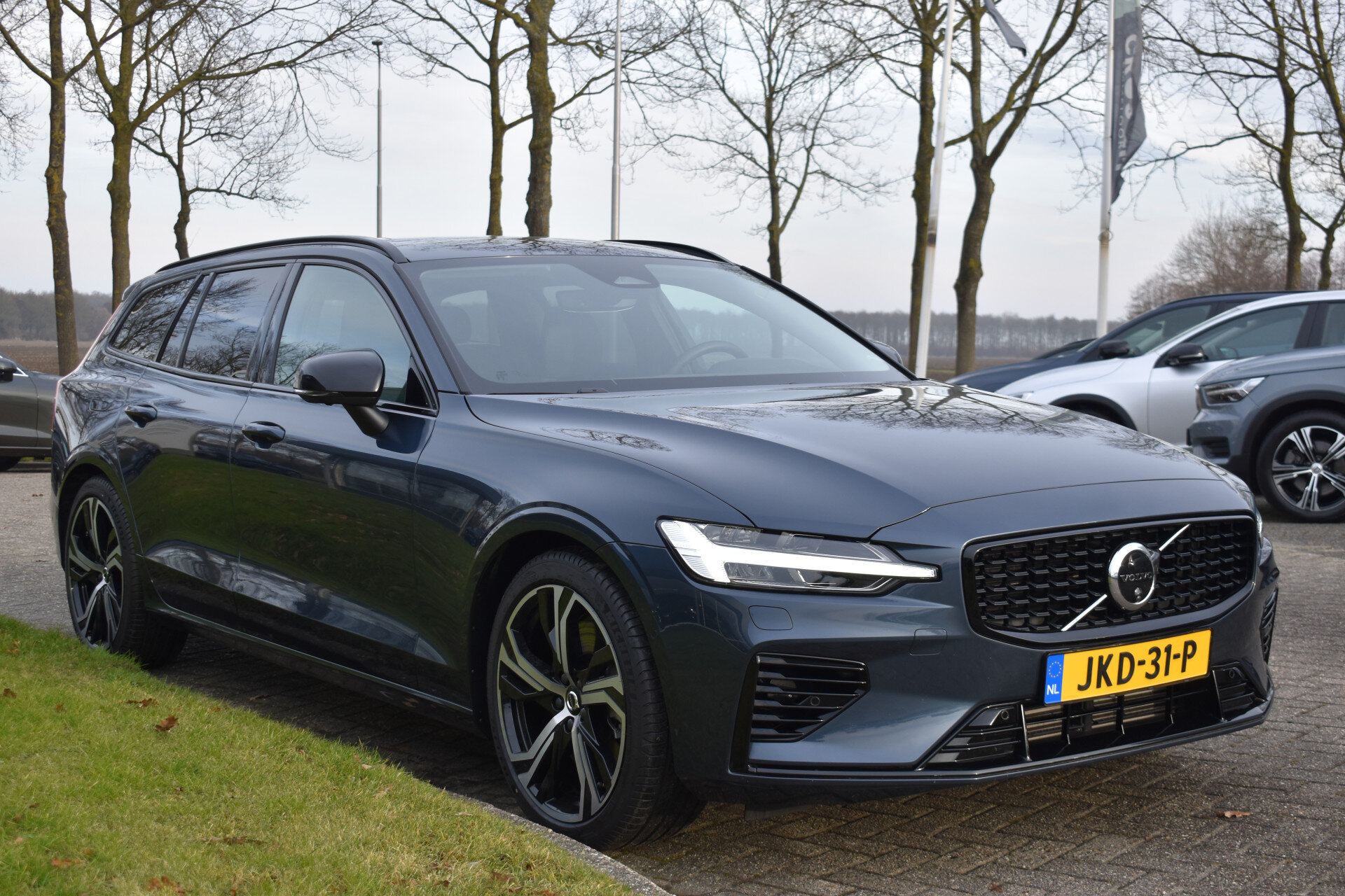 Volvo V60 T6 AWD 350PK Plug-in Hybrid Plus Dark - Afbeelding 5