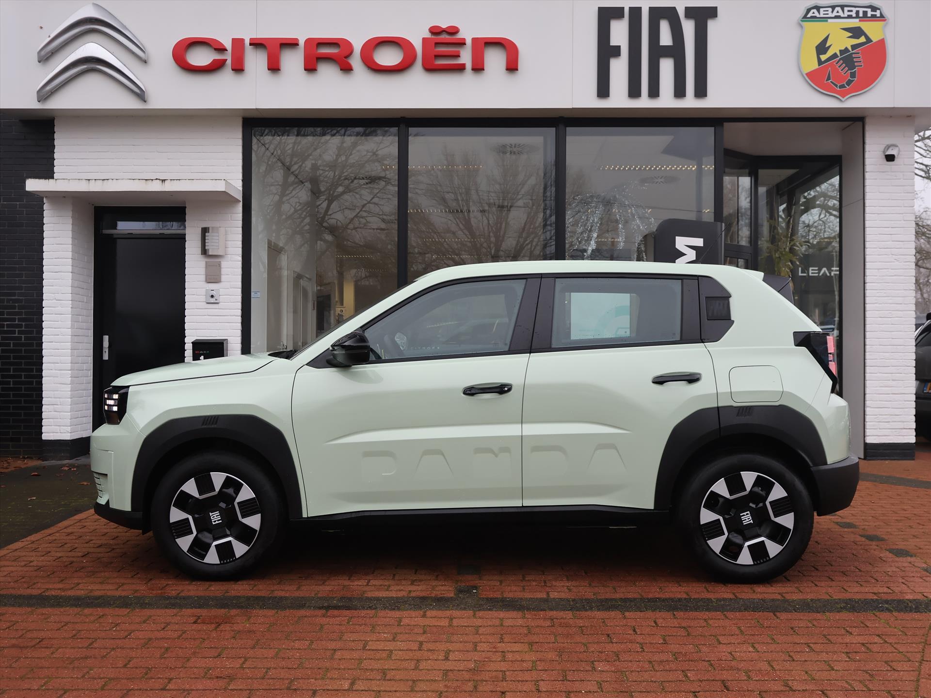 Fiat Grande Panda *Auto van de Week!* 1.2 Turbo 110PK Hybrid eDCT6 Automaat Icon, Rijklaarprijs NIEUW | Navigatie via App | Parkeersensoren | DAB+ - Afbeelding 3
