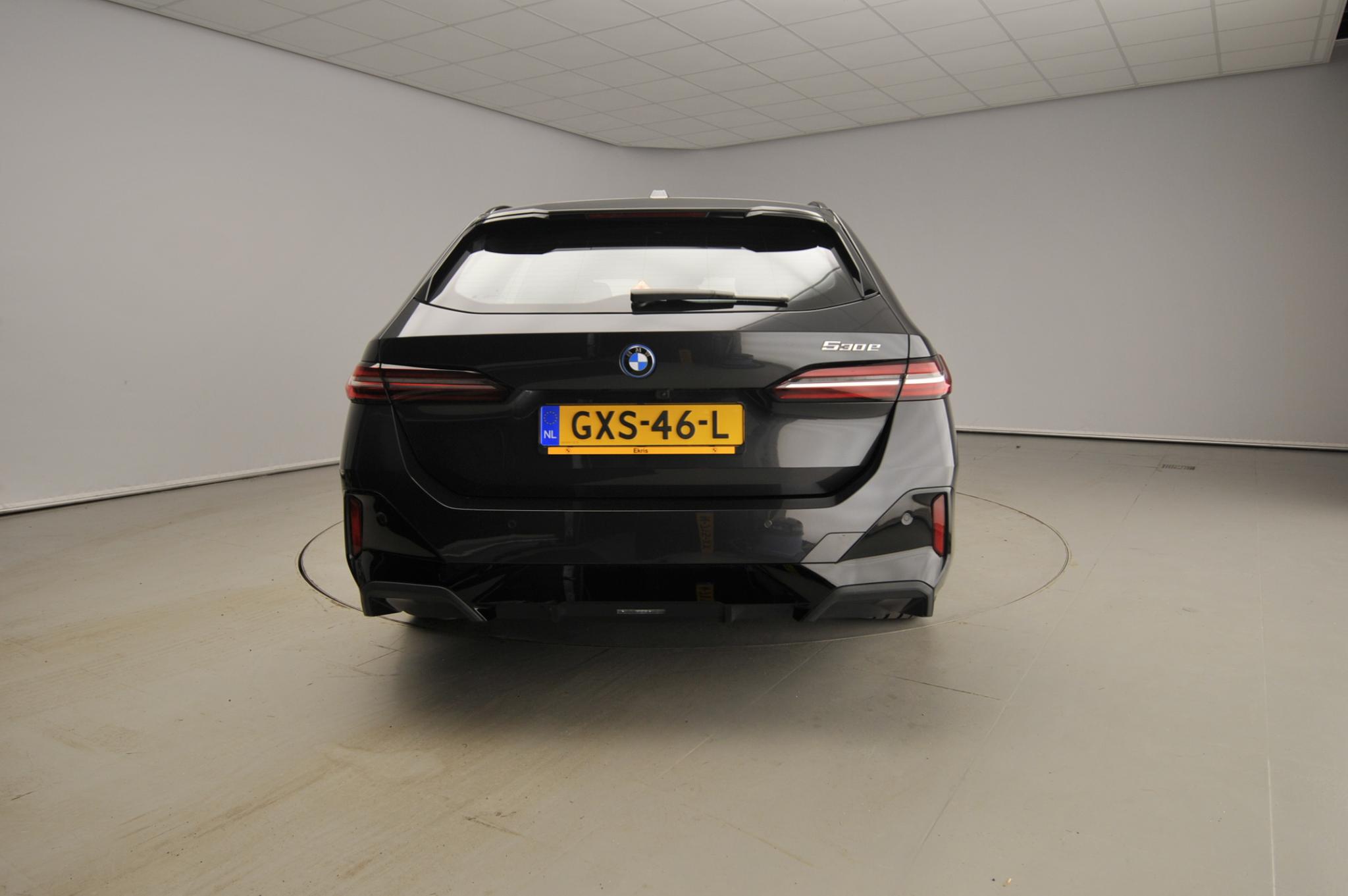 BMW 5 Serie Touring 530e - Afbeelding 3