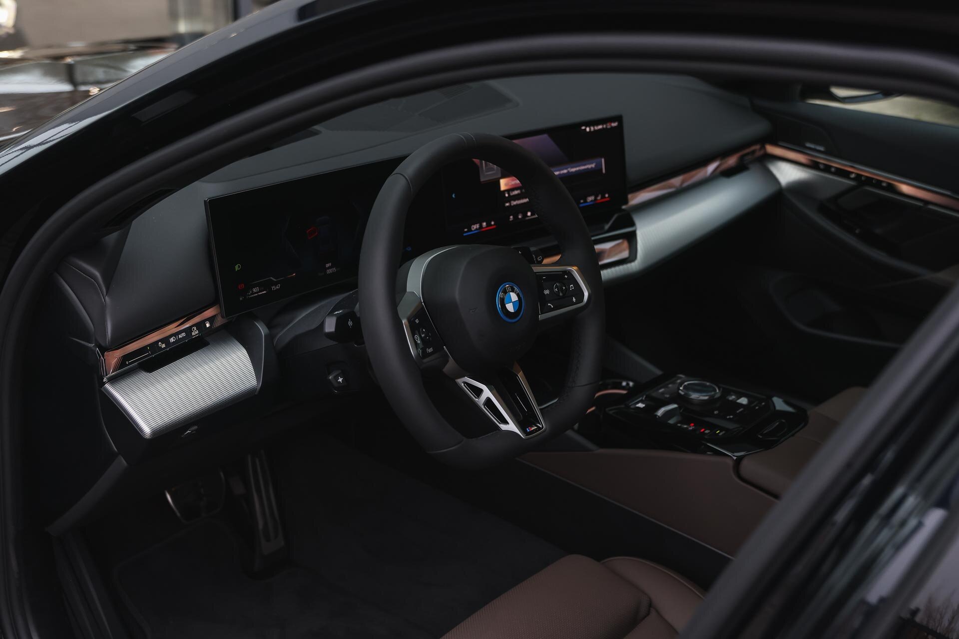 BMW 5 Serie Touring 530e M Sport Automaat - Afbeelding 3