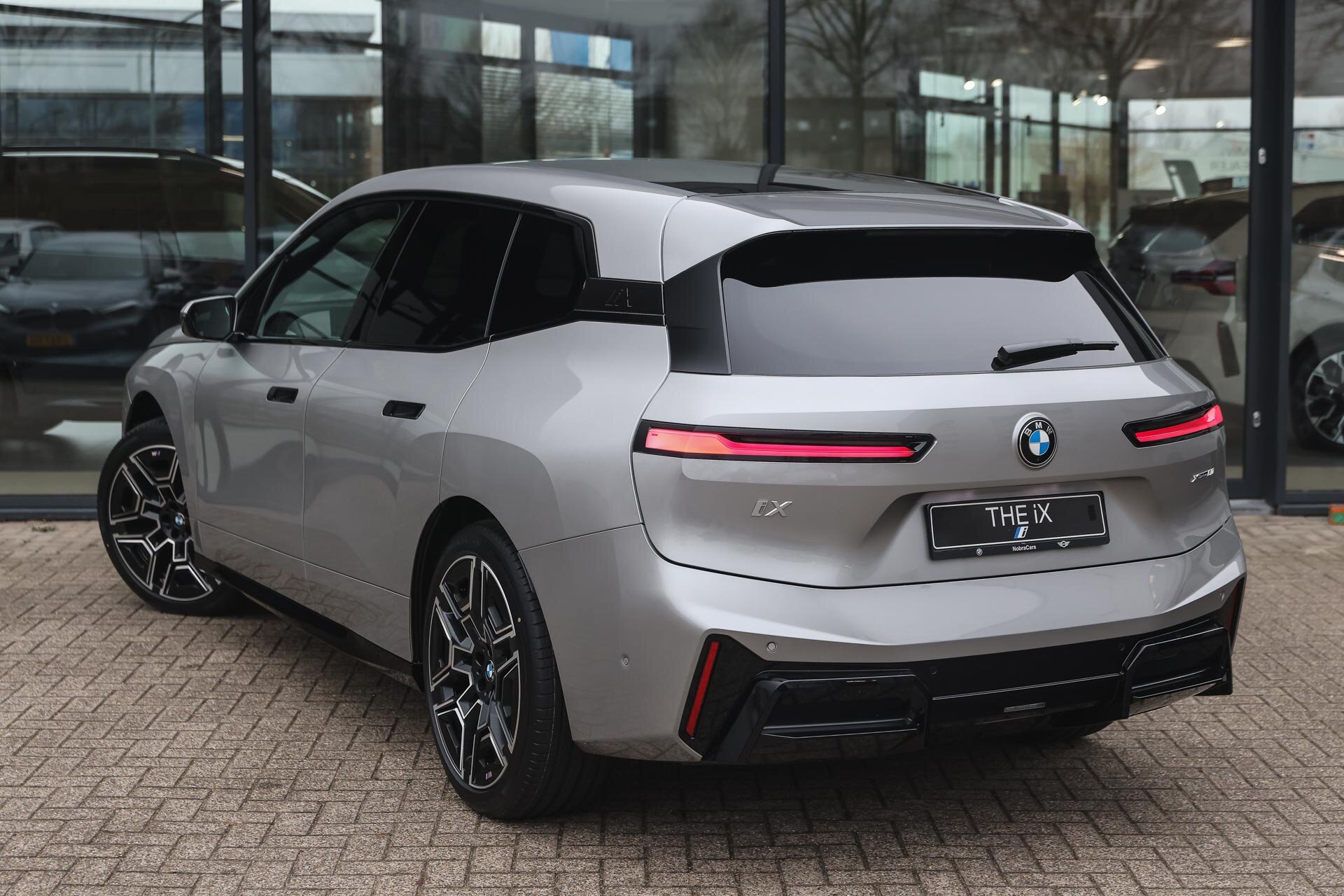 BMW iX xDrive60 M Sport - Afbeelding 2