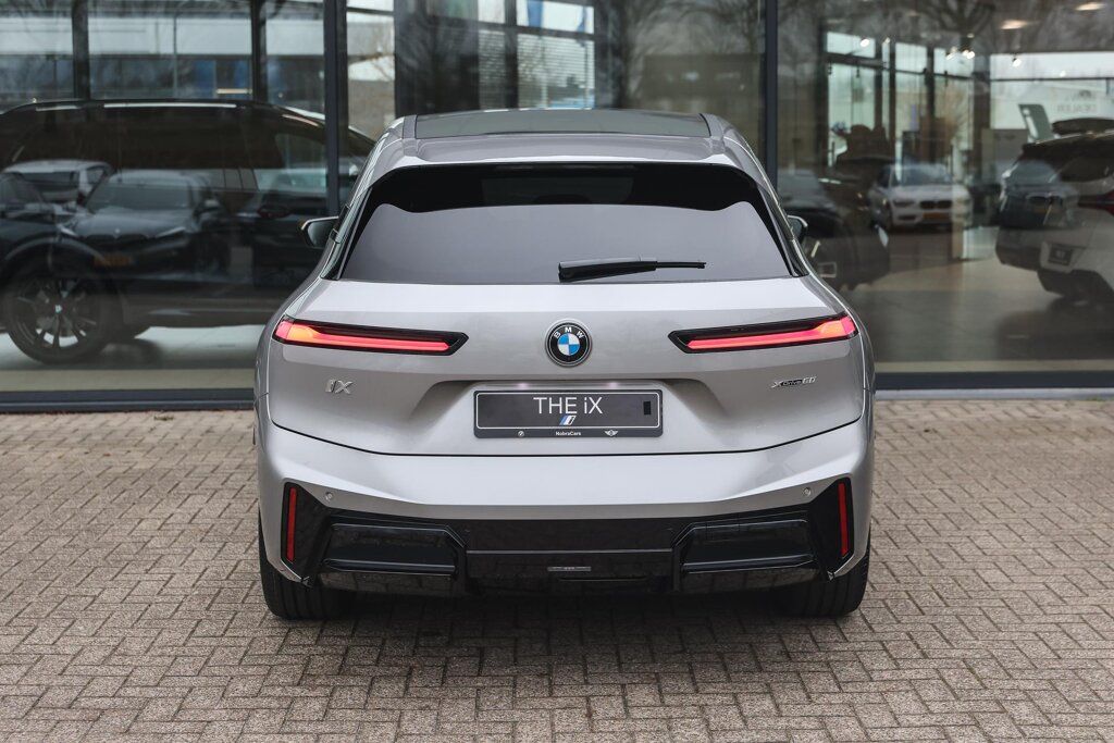 BMW iX 6