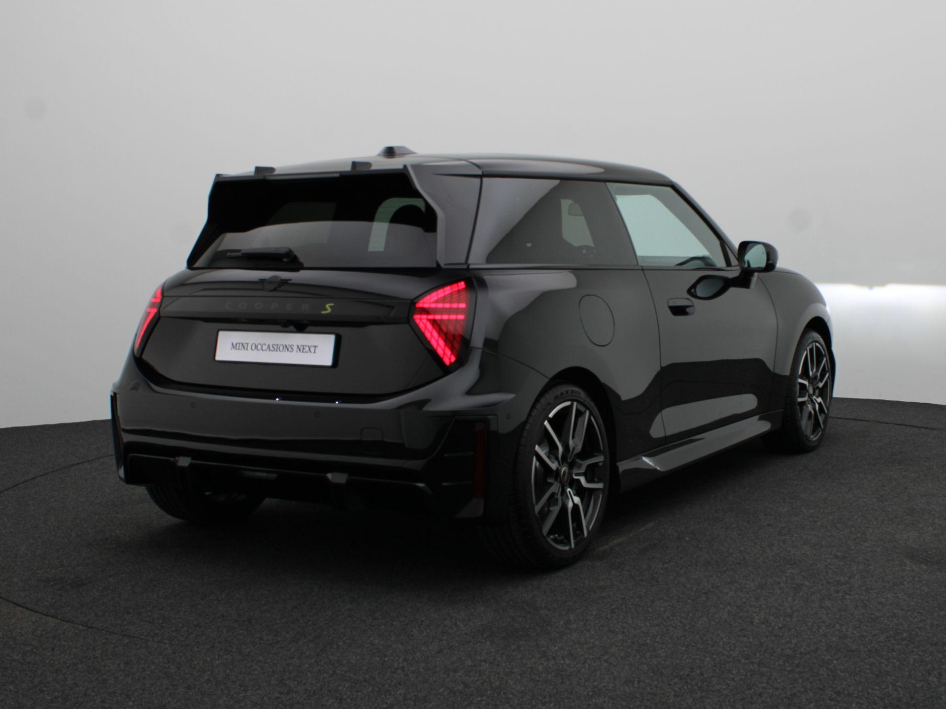 MINI Electric Mini Cooper SE John Cooper Works M 54.2 kWh - Afbeelding 2