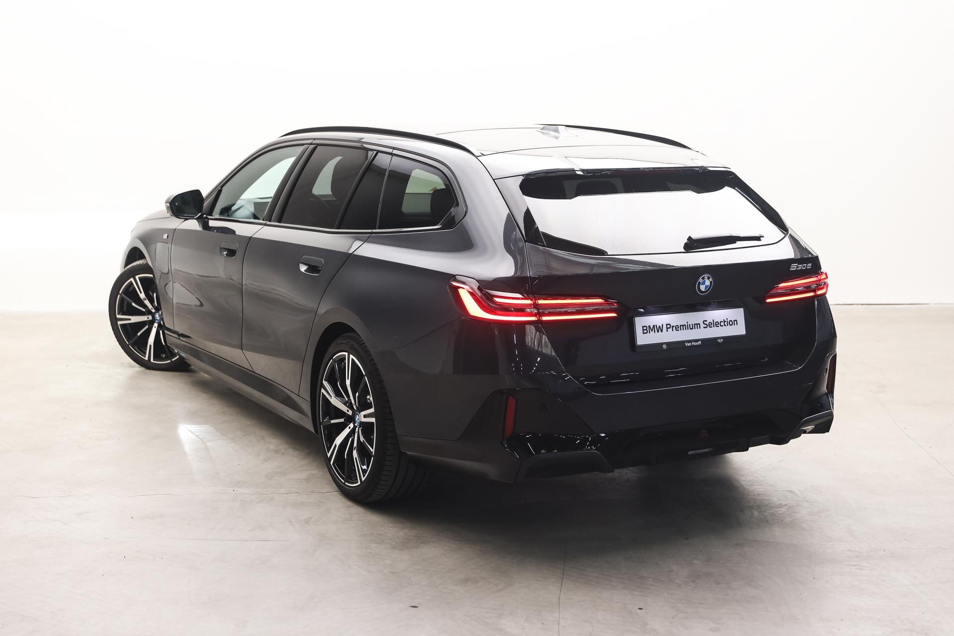 BMW 5 Serie Touring 530e M Sport Automaat - Afbeelding 2