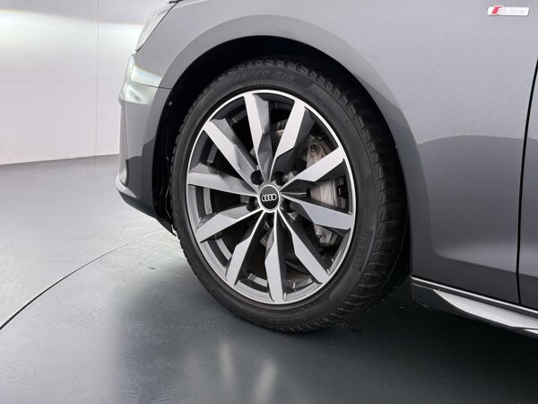 Velgen, gegoten lichtmetaal 8J x 18 "10-spaak-Dynamic"-design