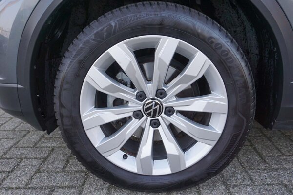 lichtmetalen velgen 5-spaaks 17" lichtmetalen velgen 5-spaaks 17"