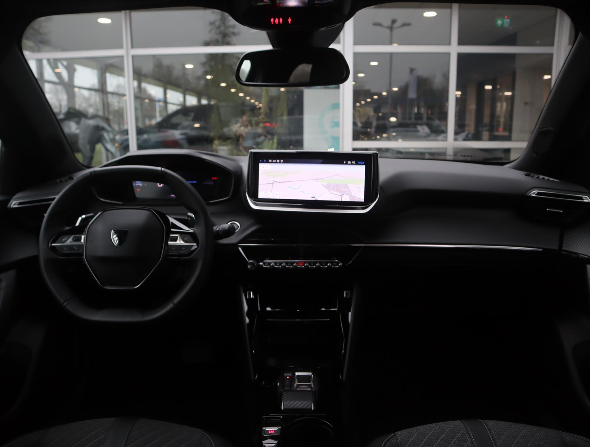 Peugeot 2008 SUV Allure Mild Hybride 145PK e-DCS6 Automaat, Rijklaarprijs, Navigatie Parkeersensoren DAB+ LED - Afbeelding 5