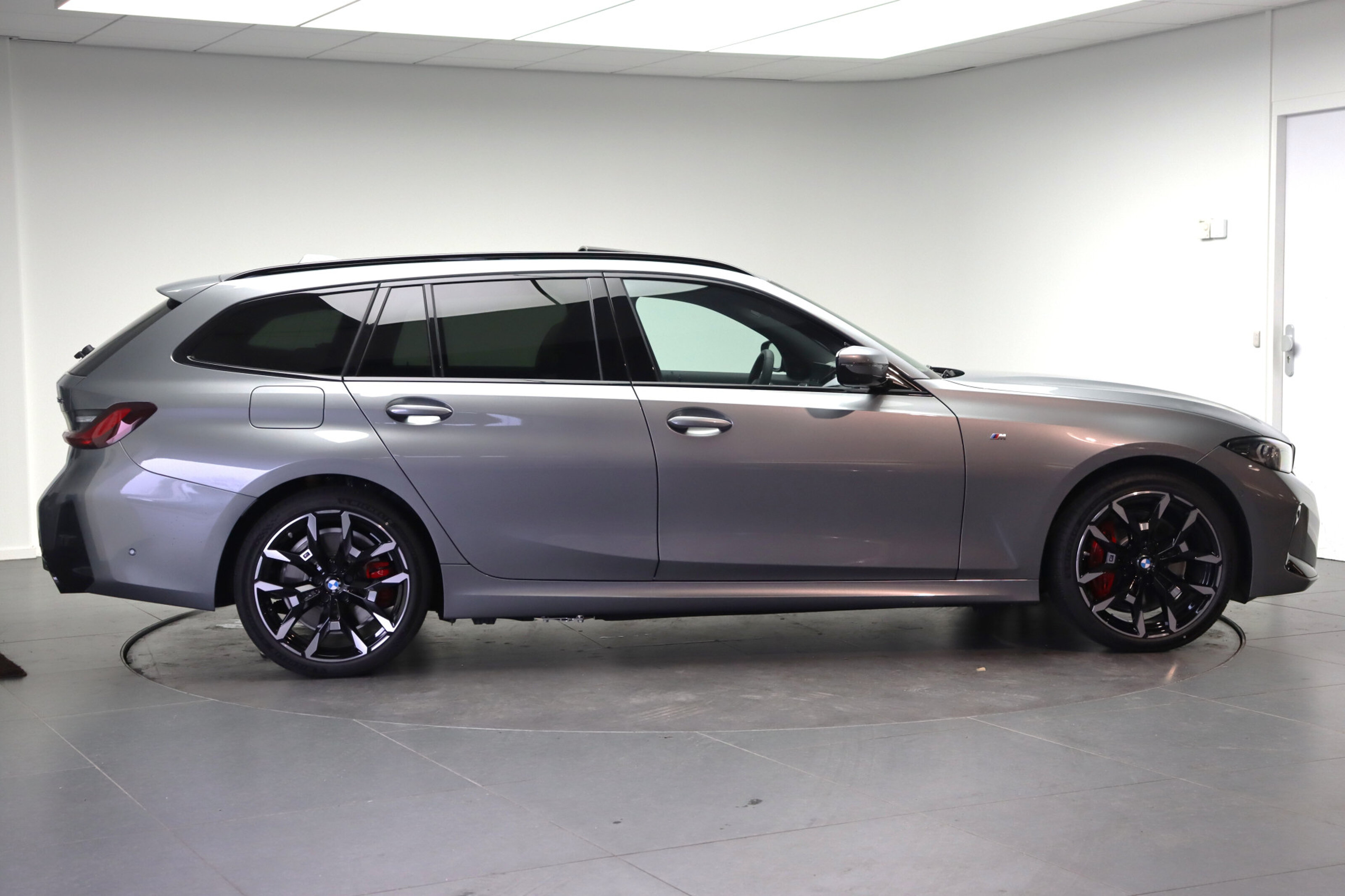 BMW 3 Serie Touring 330e M Sport Automaat
