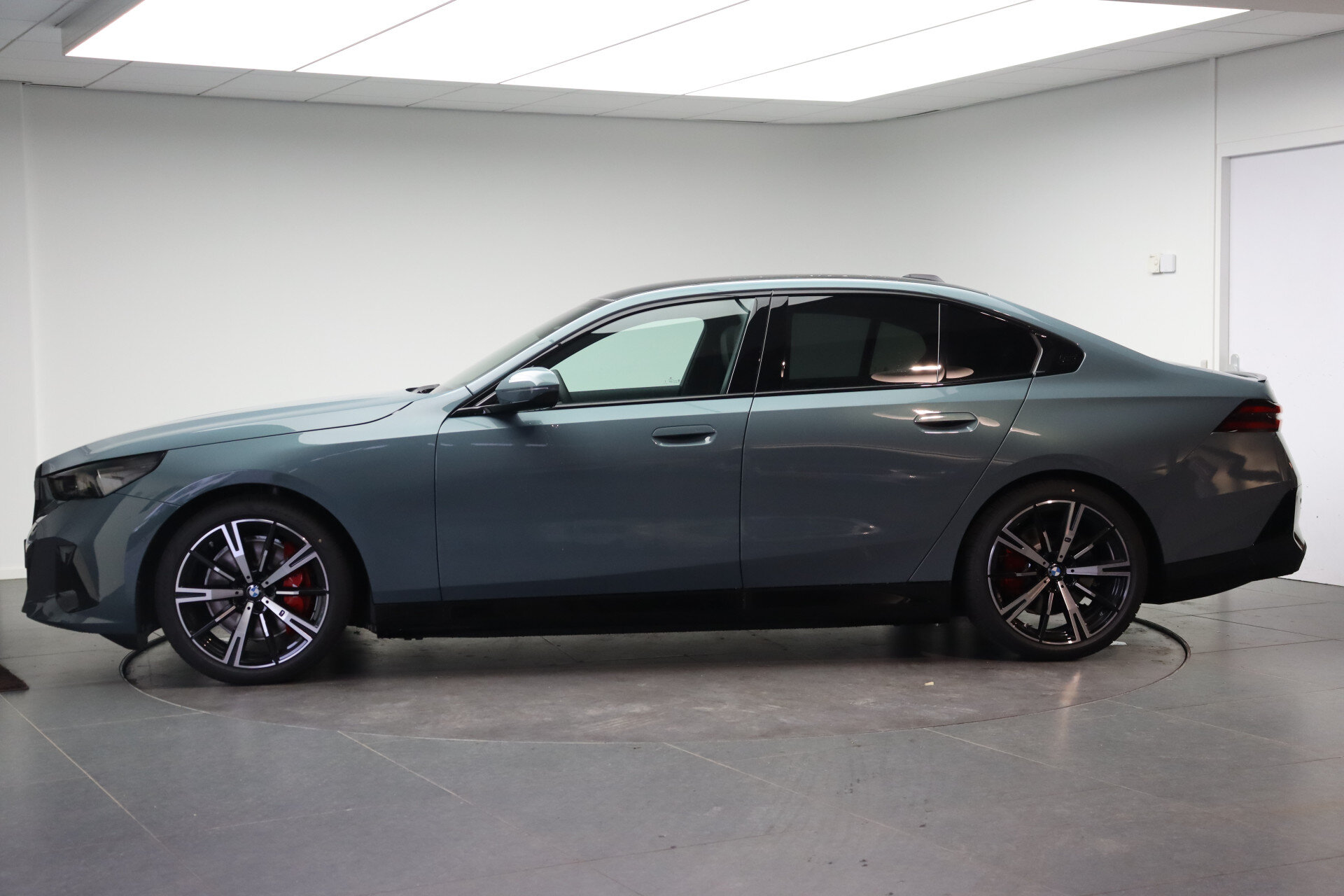 BMW i5 eDrive40 M Sport - Afbeelding 2