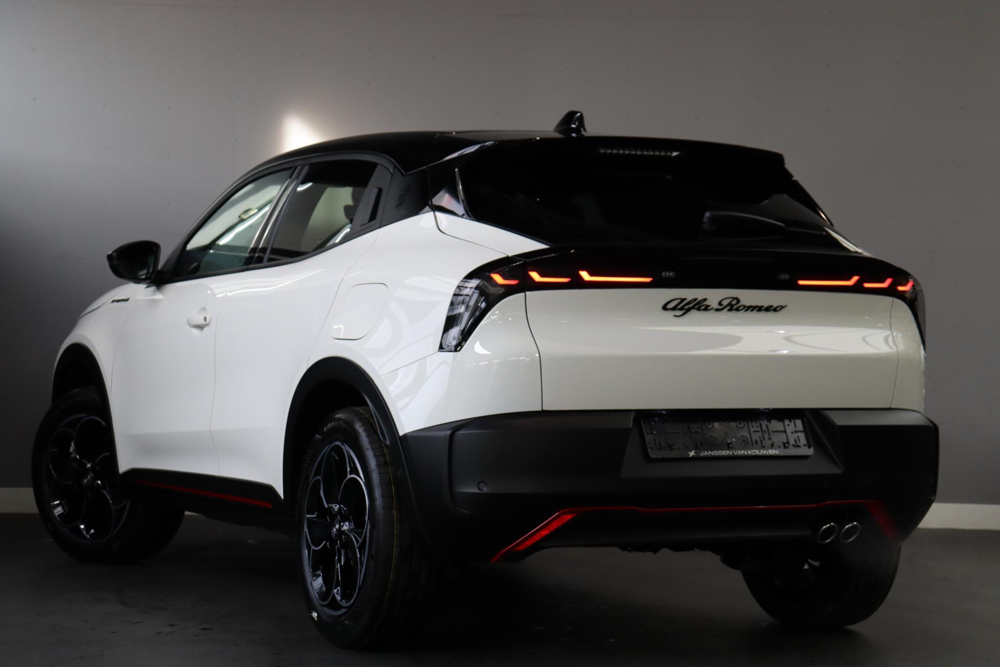 Alfa Romeo Junior 1.2 Turbo Hybrid Ibrida Speciale - Afbeelding 5