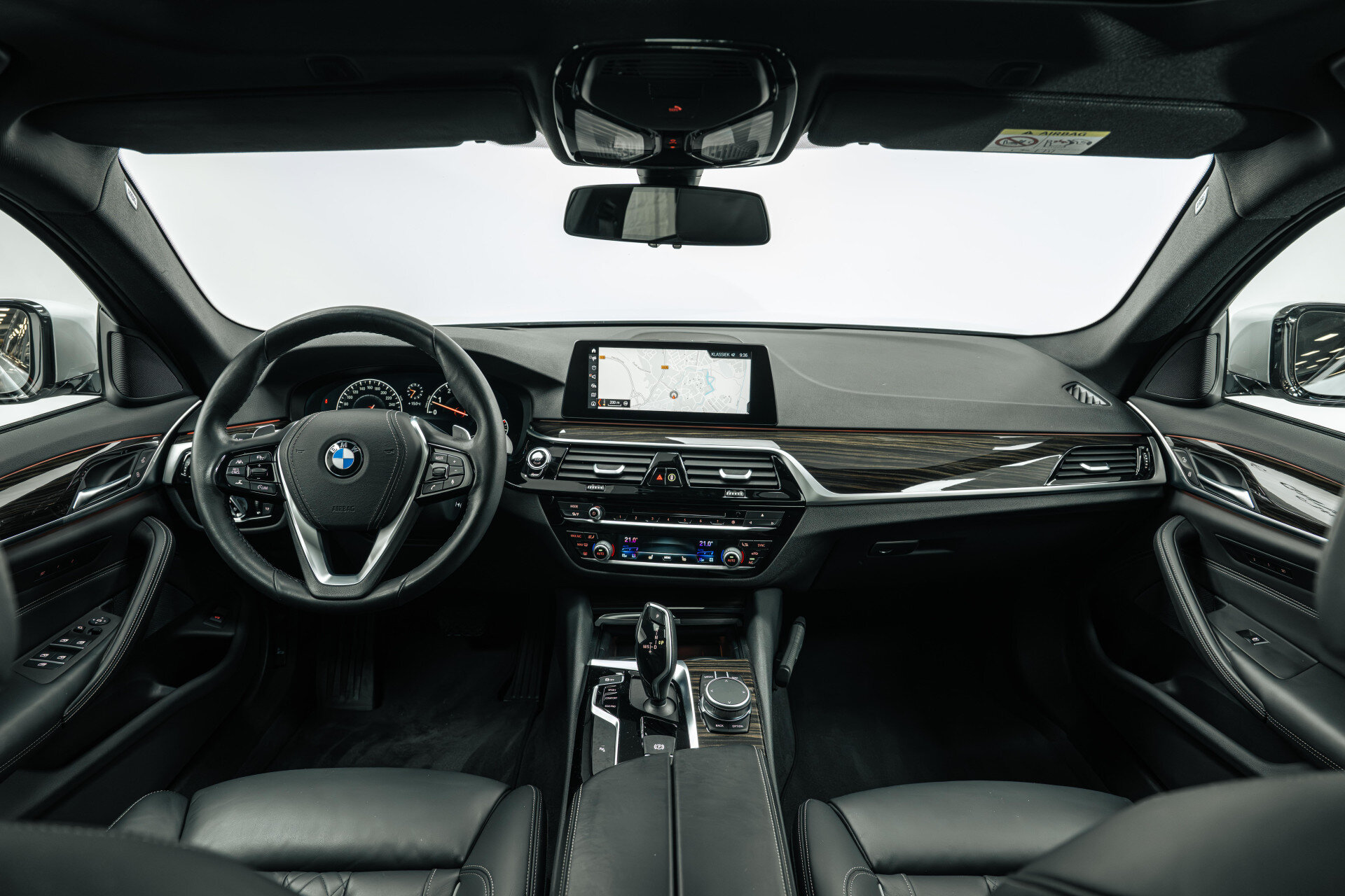 BMW 5 Serie Touring 540i xDrive Sport Line Automaat - Afbeelding 4