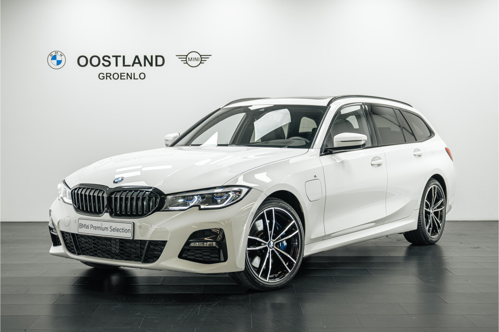 BMW 3 Serie Touring 330e M Sport Automaat