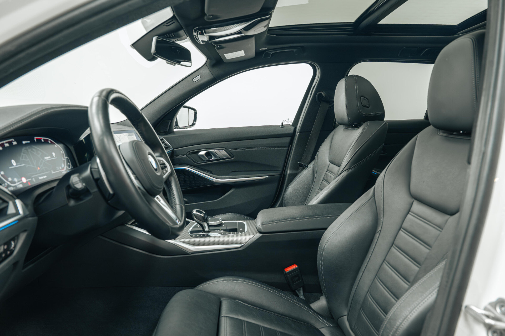 BMW 3 Serie Touring 330e M Sport Automaat - Afbeelding 5