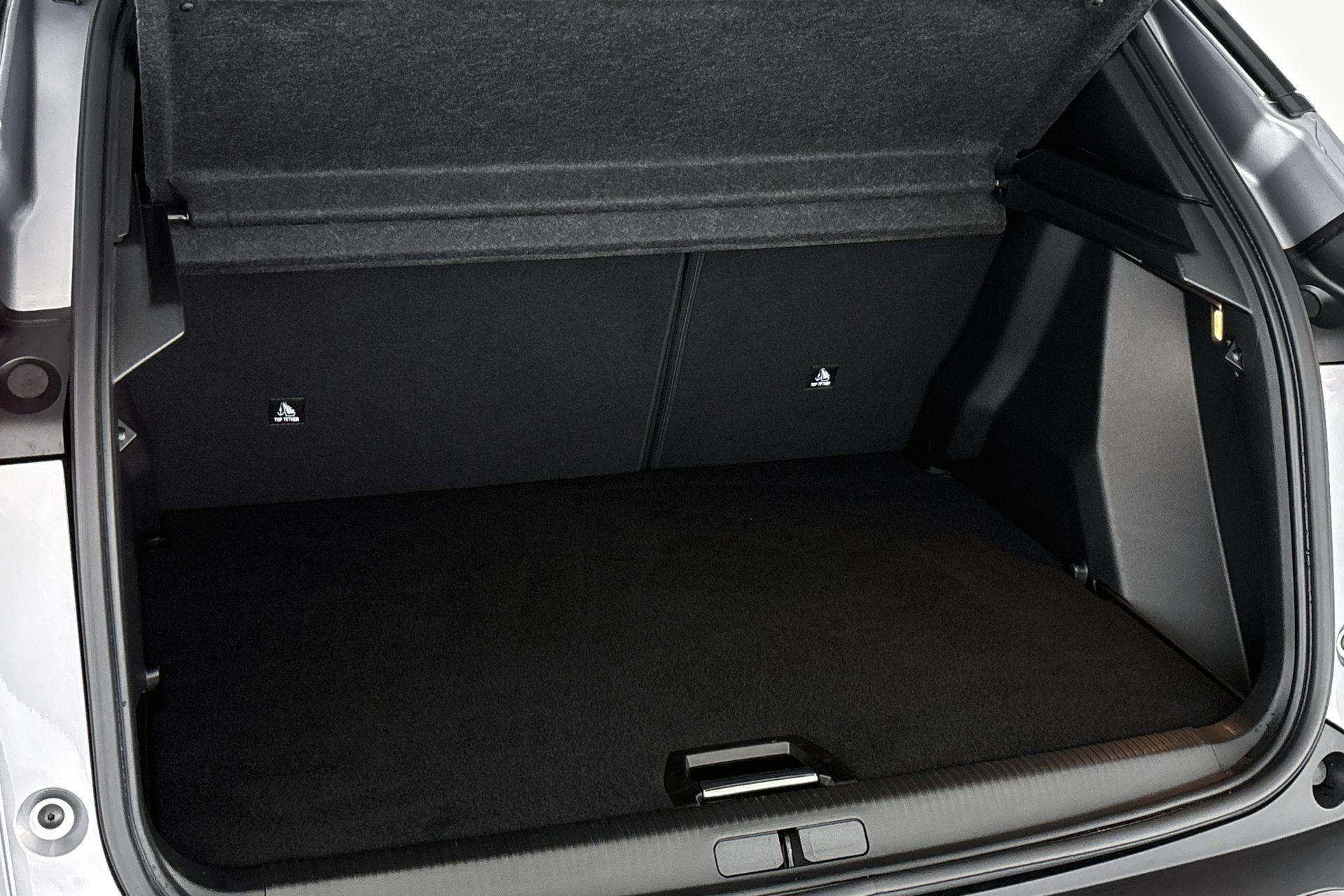 Peugeot e-2008