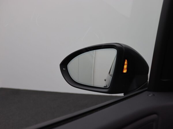 Dodehoeksensor (Side Assist) met uitparkeerassistent