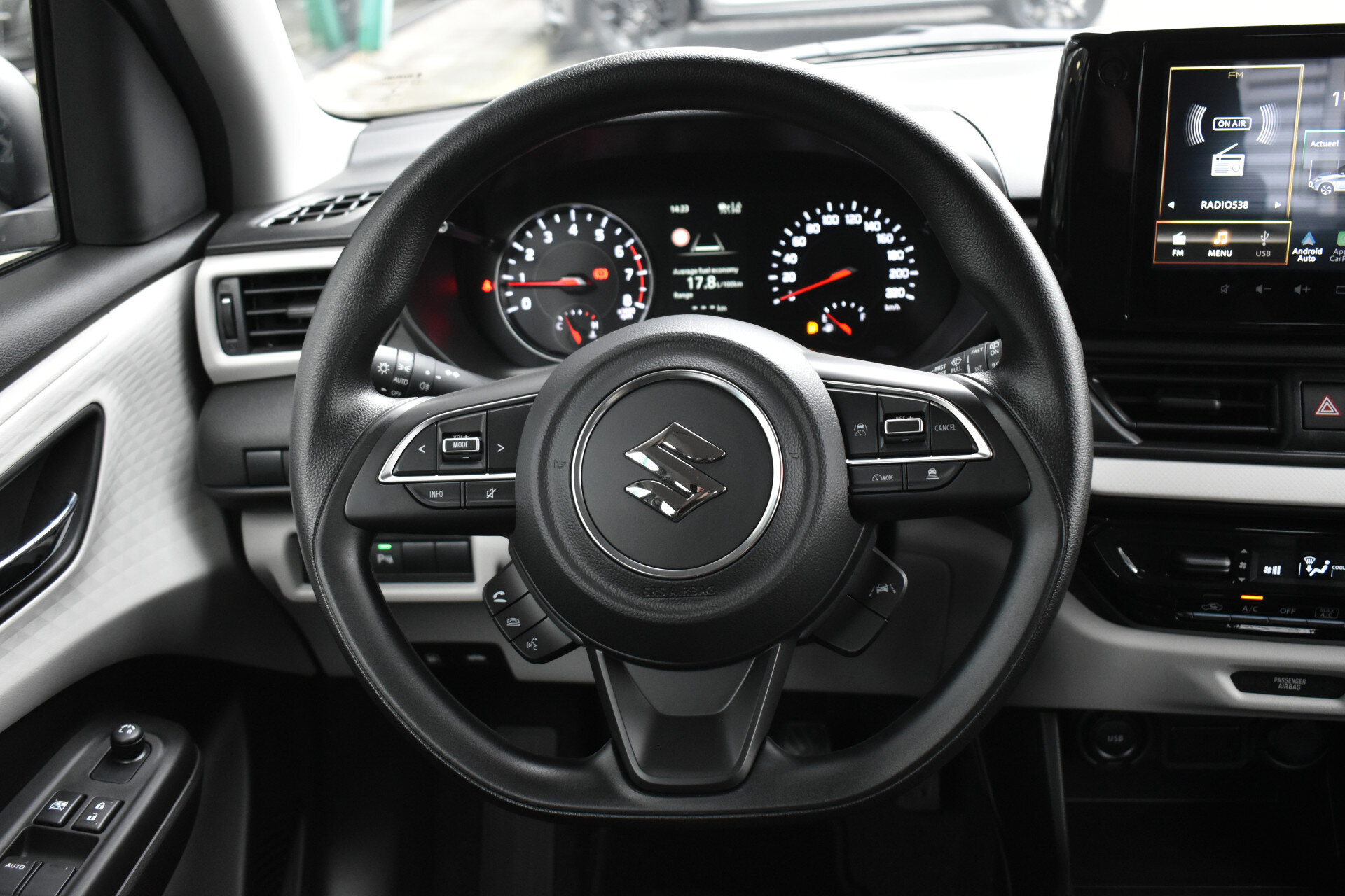 Suzuki Swift 1.2 Comfort Smart Hybrid - Afbeelding 2