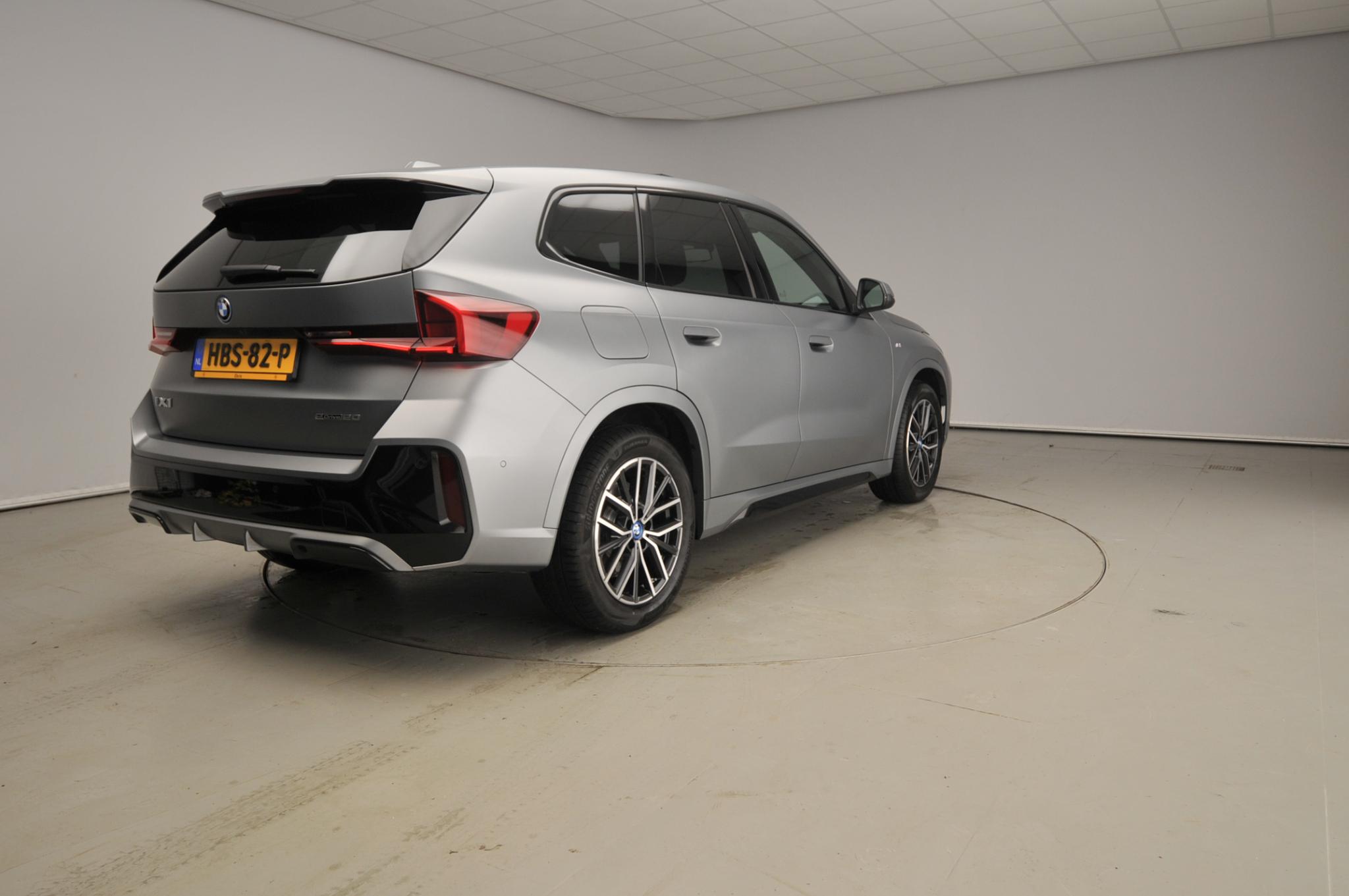 BMW iX1 eDrive20 - Afbeelding 2