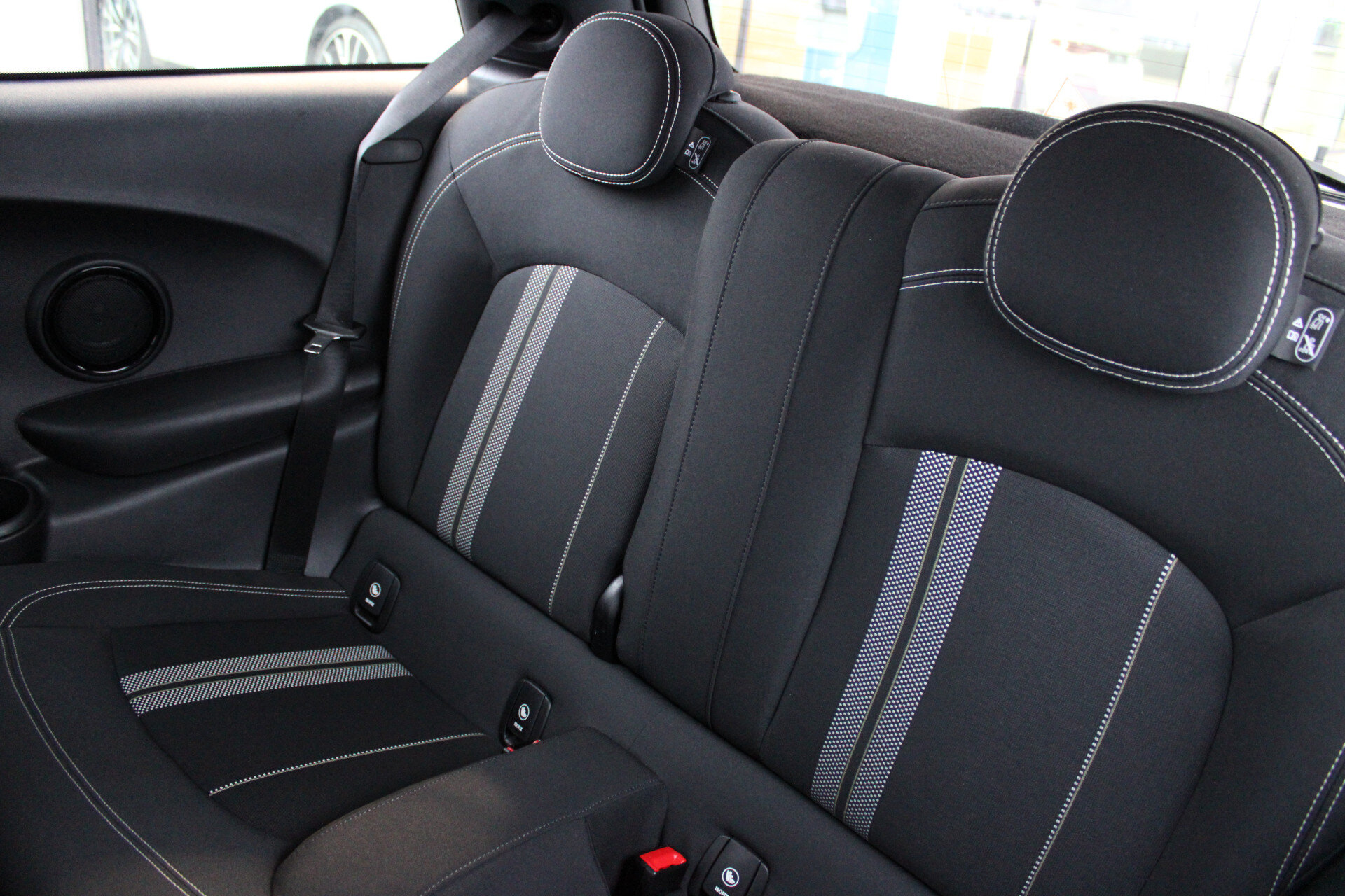 MINI Cooper Hatchback JCW Automaat - Afbeelding 4