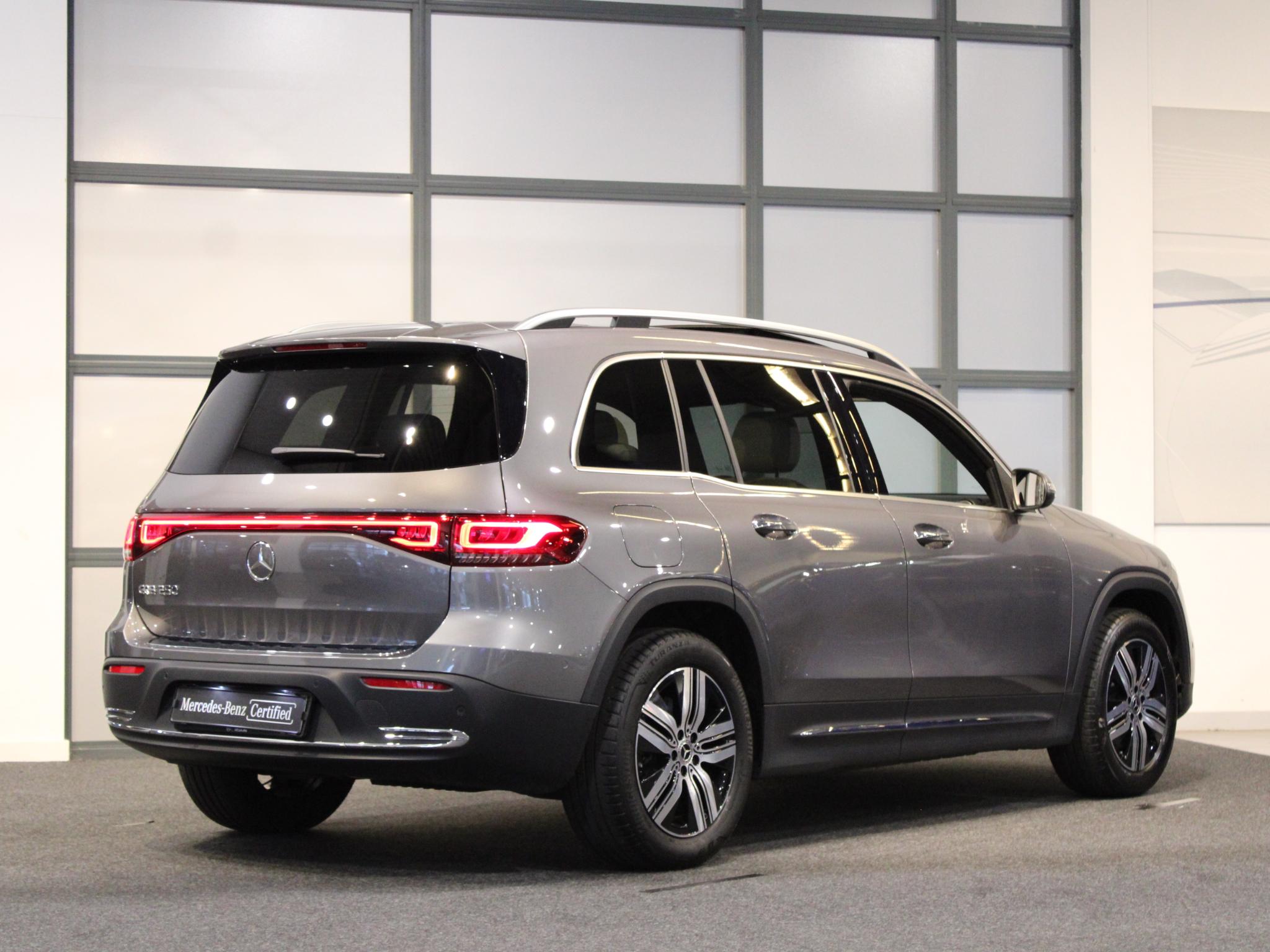 Mercedes-Benz EQB 250 Luxury Line 67 kWh - Afbeelding 2